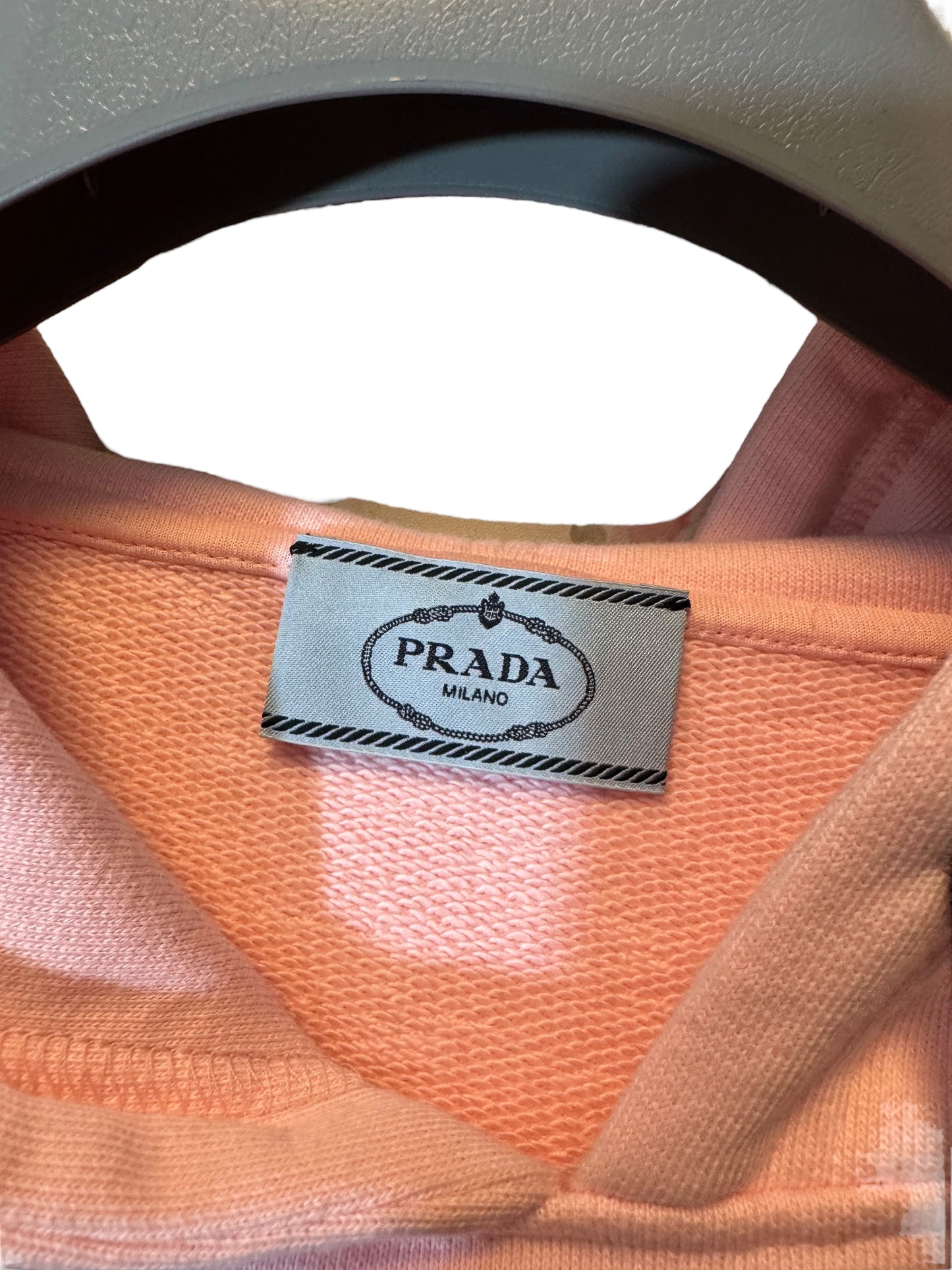 Felpa Prada Donna Rosa con Cappuccio e Mini Pochette – Taglia L