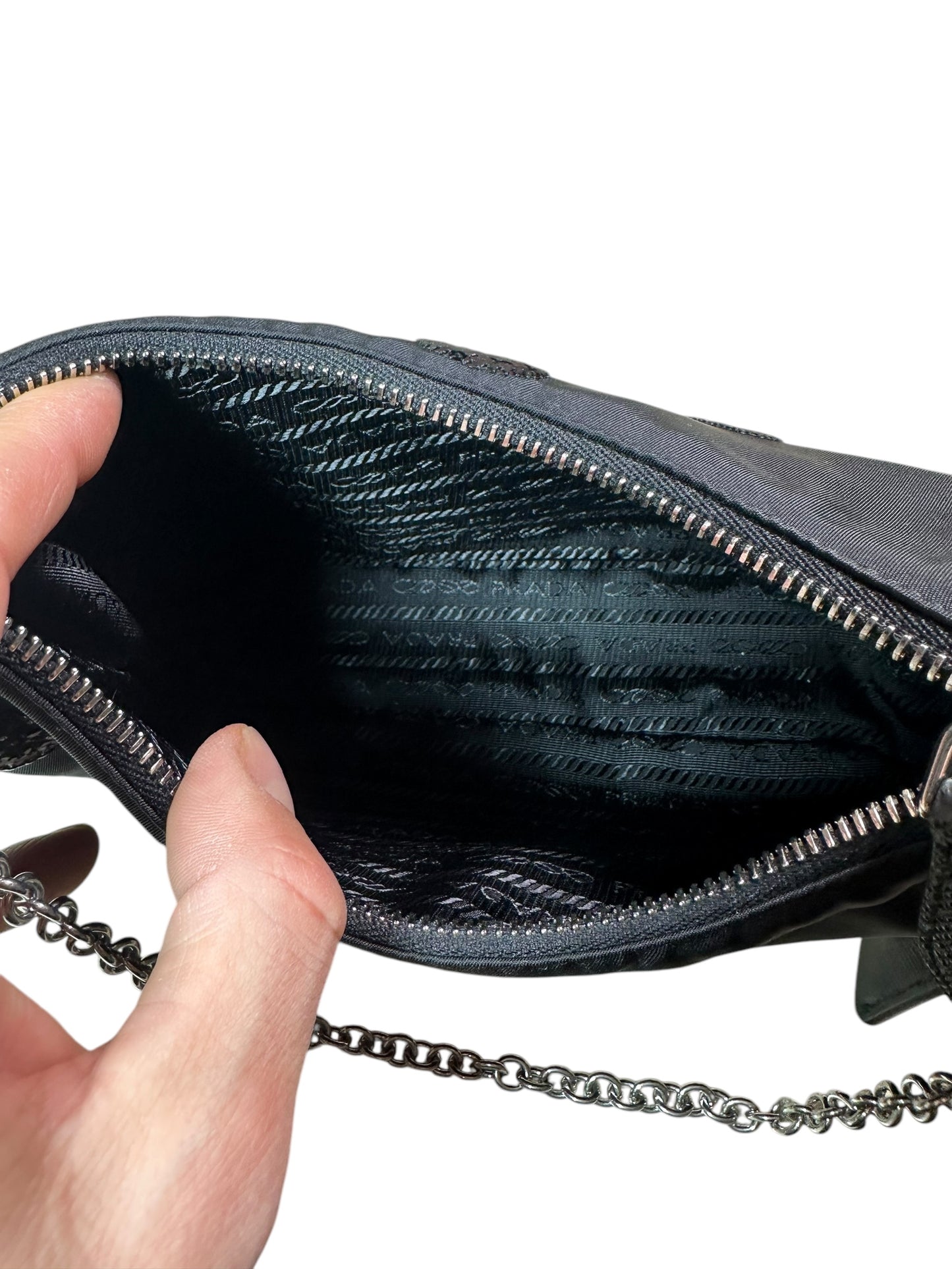 Prada Re-edition con paillettes