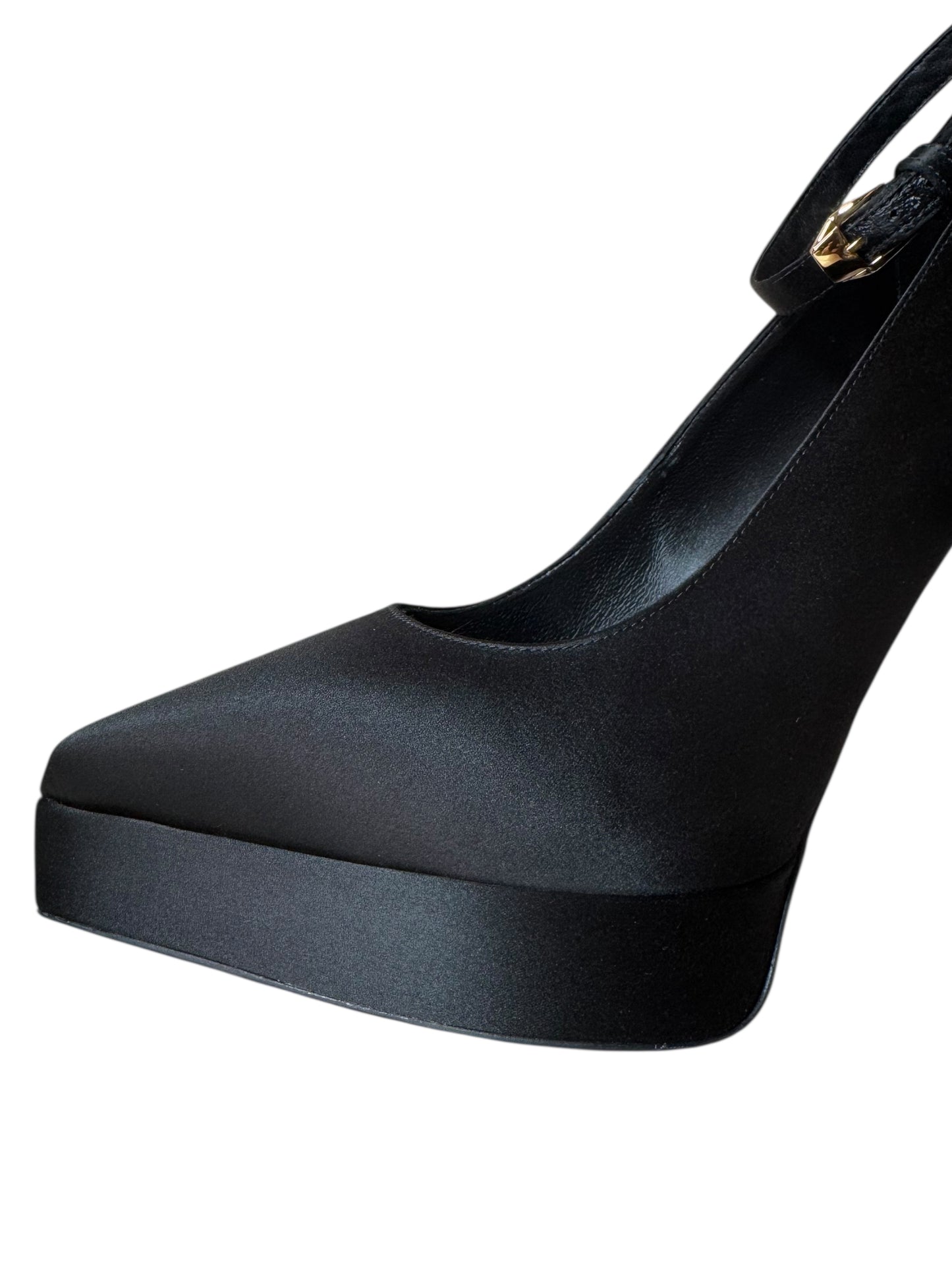 Versace Décolleté in Raso Nero con Plateau e Tacco a Spillo – Medusa Charm