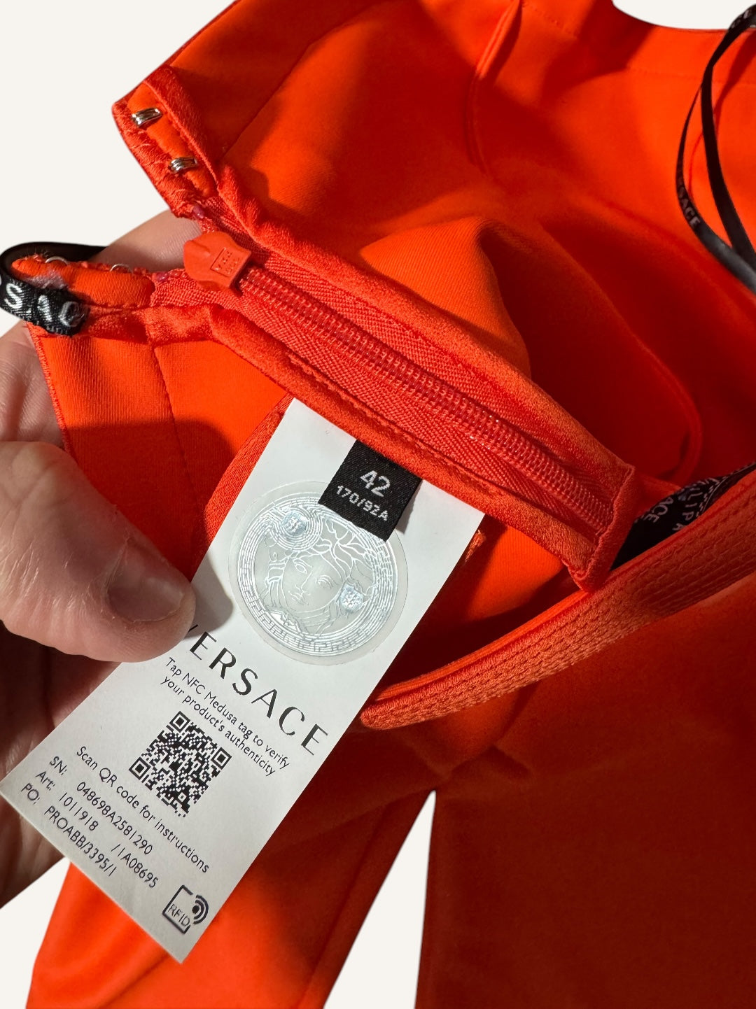 Jumpsuit Versace Cut-Out Arancione Fluo, Dettagli Medusa, Taglia 42