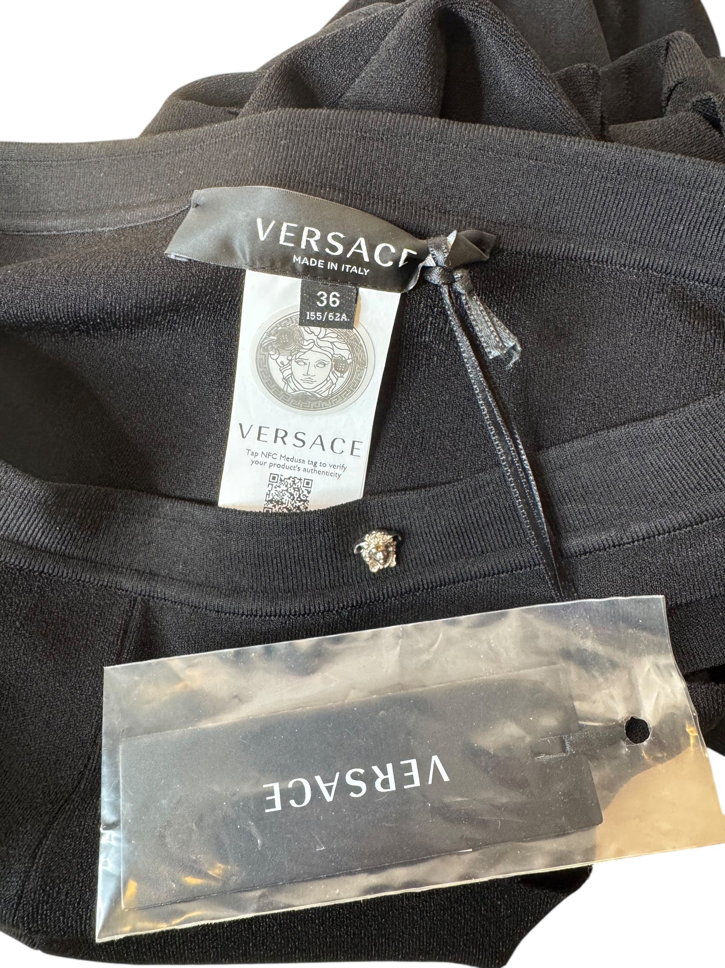 Versace Pantaloni Neri Cut-Out in Maglia – Taglia IT 36 – Made in Italy