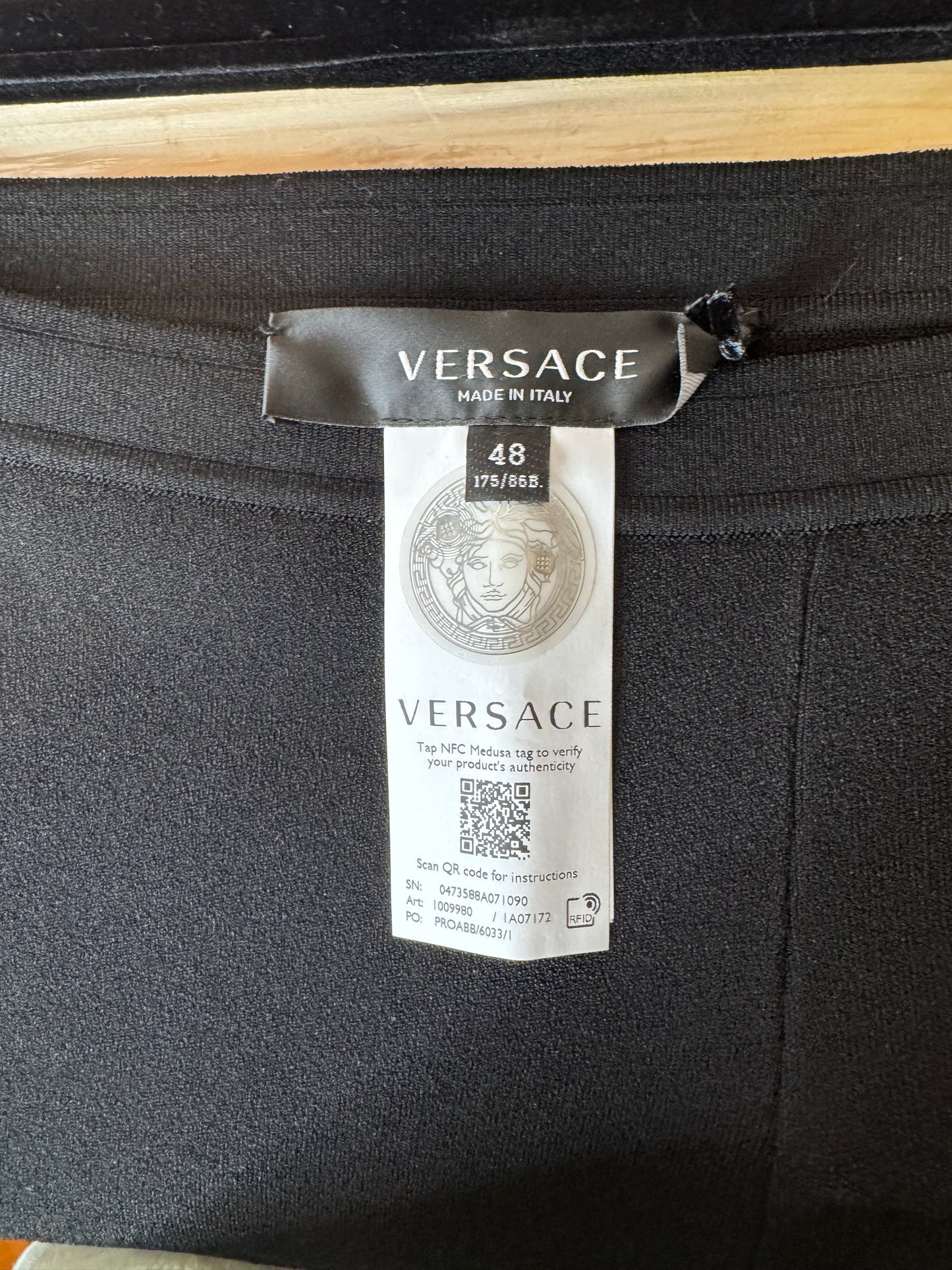 Versace Pantaloni Neri Cut-Out in Maglia – Taglia IT 48 – Made in Italy