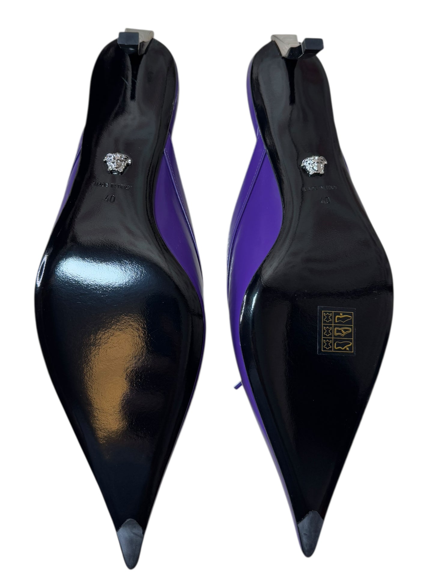 Versace Mules in Vernice Viola con Lacci e Tacco in Metallo – Taglia 40