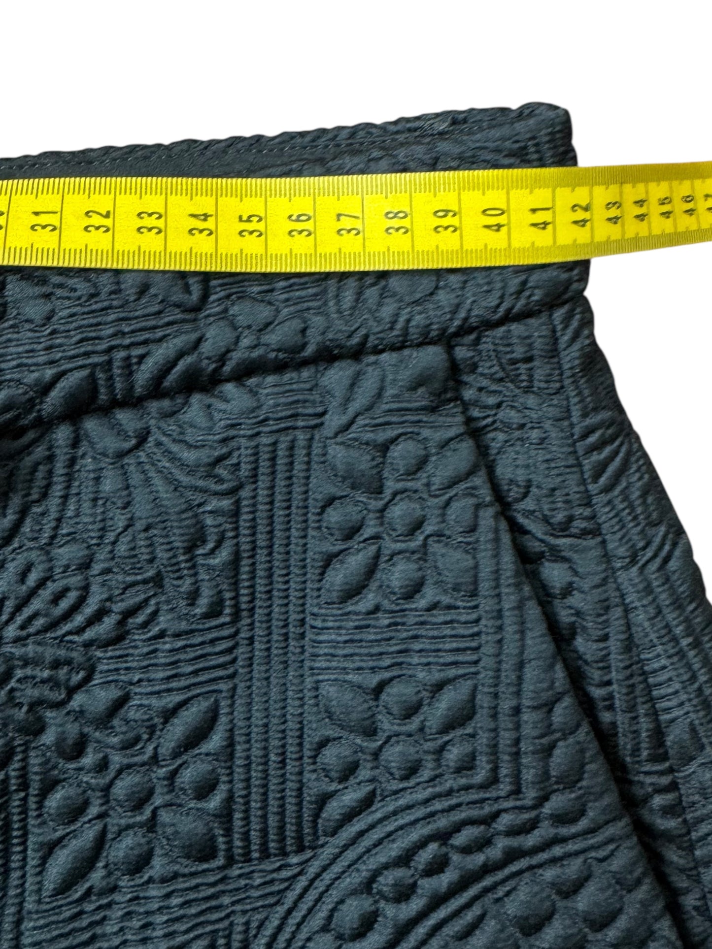 Versace bermuda uomo jacquard nero con motivo floreale – Made in Italy.