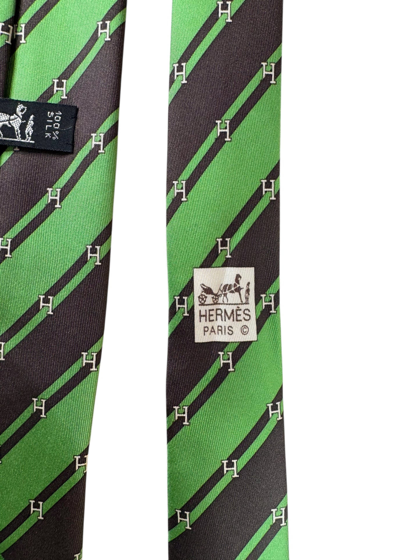 Cravatta Hermès Paris Vintage in Seta – Righe Diagonali Verde/Nero – Logo “H” – Made in France