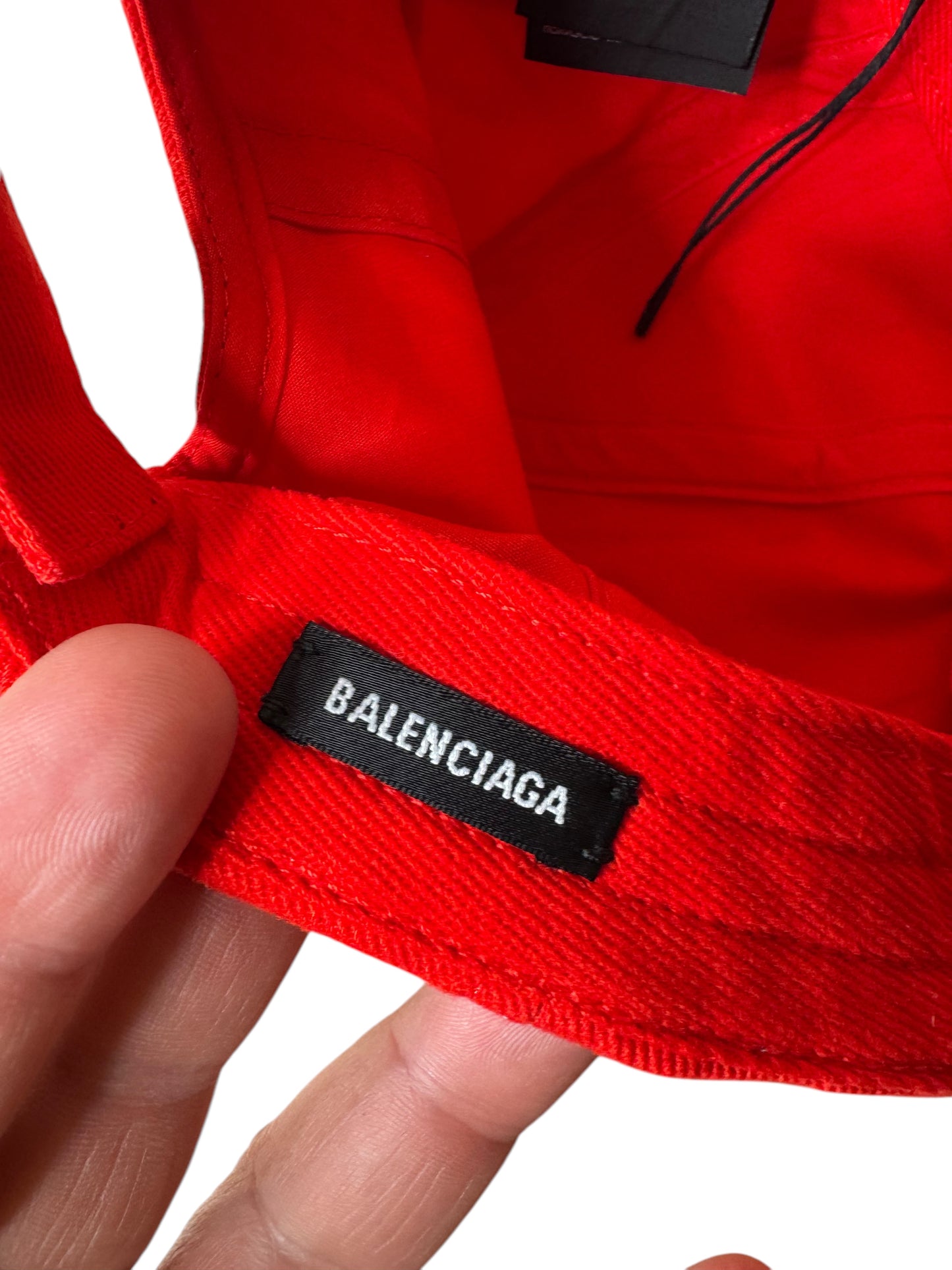 Cappellino Balenciaga rosso – Taglia L (59 cm) – Made in Italy
