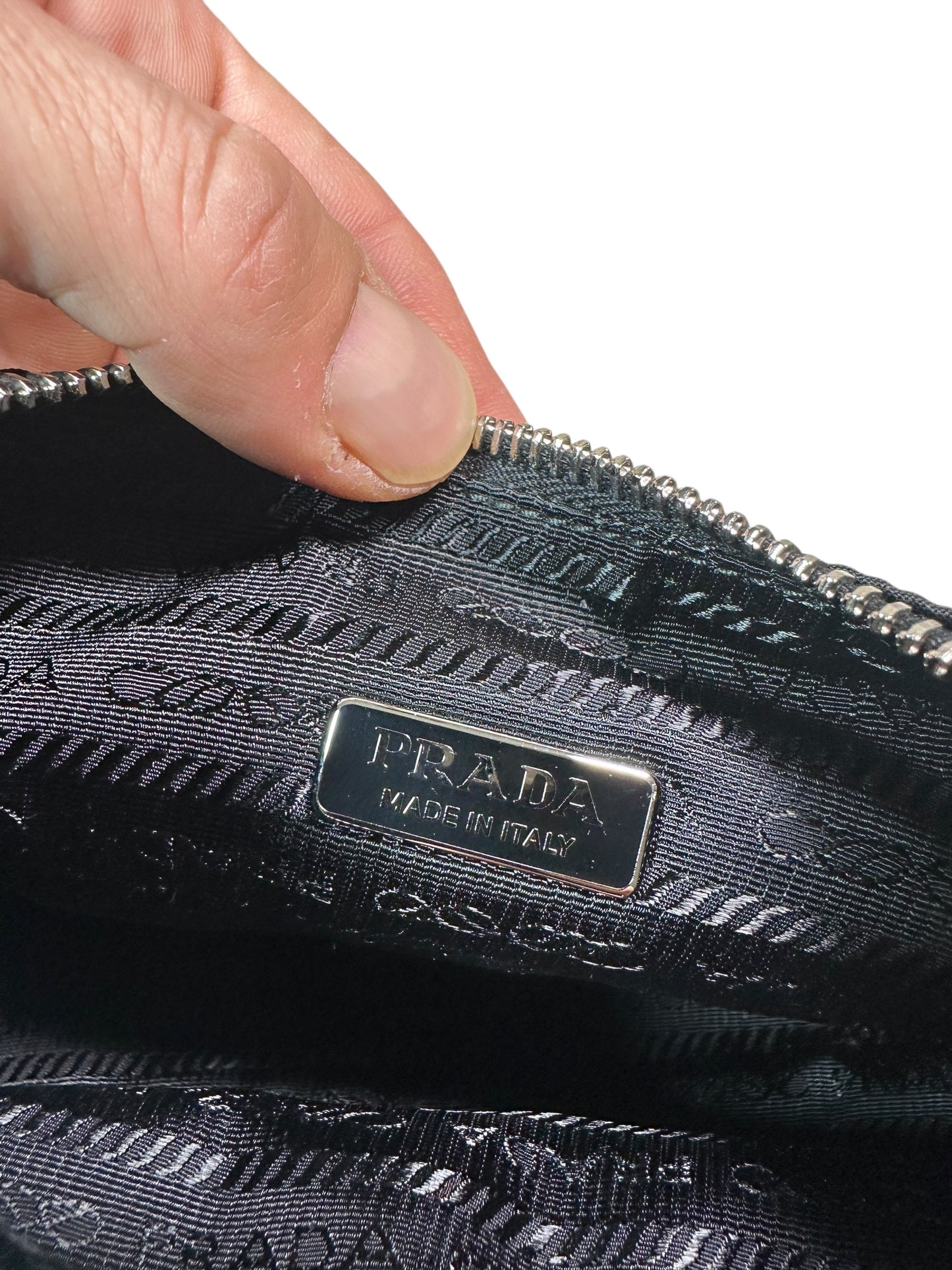 Prada Re-edition con paillettes