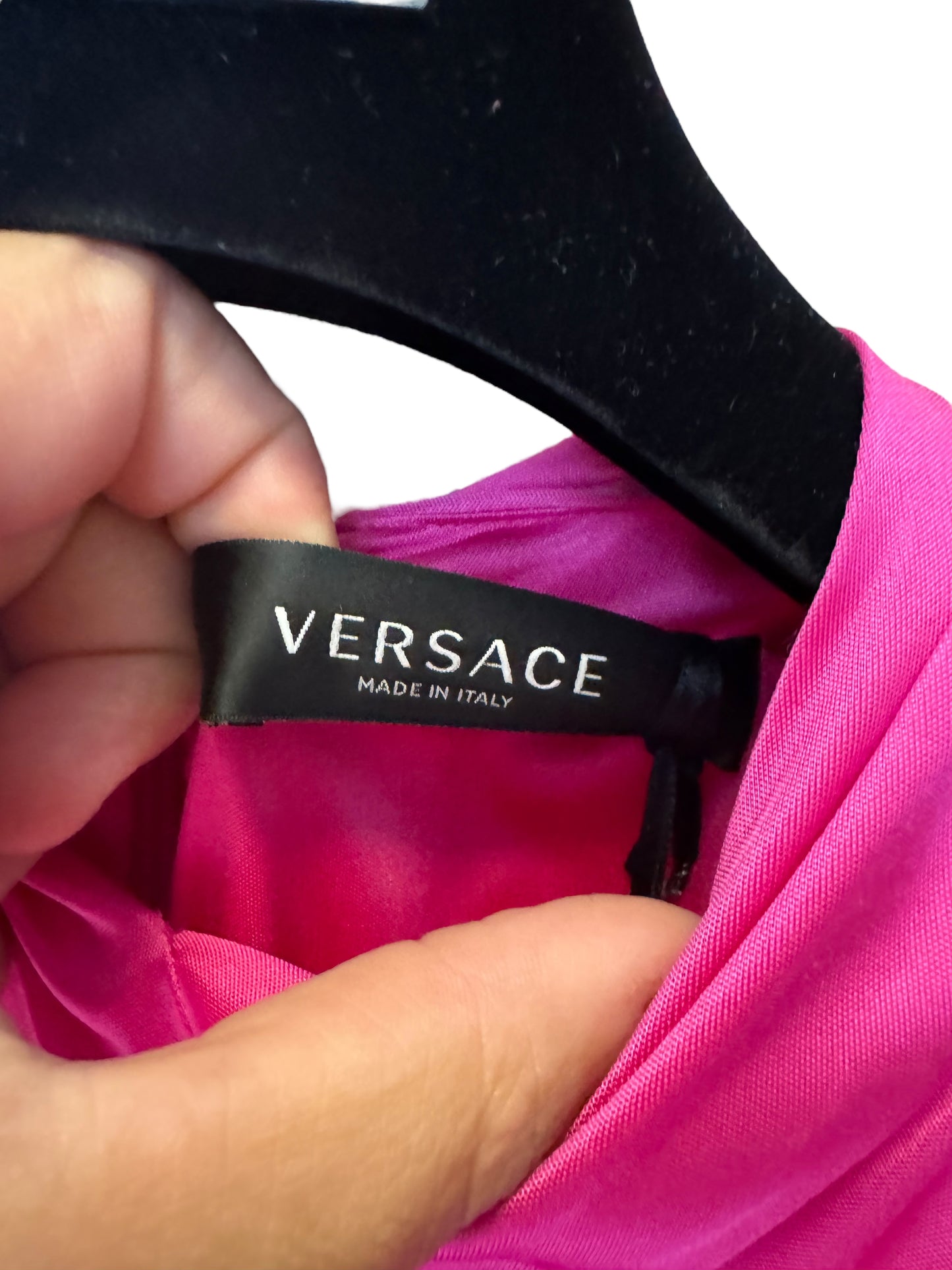 Vestito Versace cocktail in seta fucsia con drappeggi e orlo asimmetrico - taglia 36