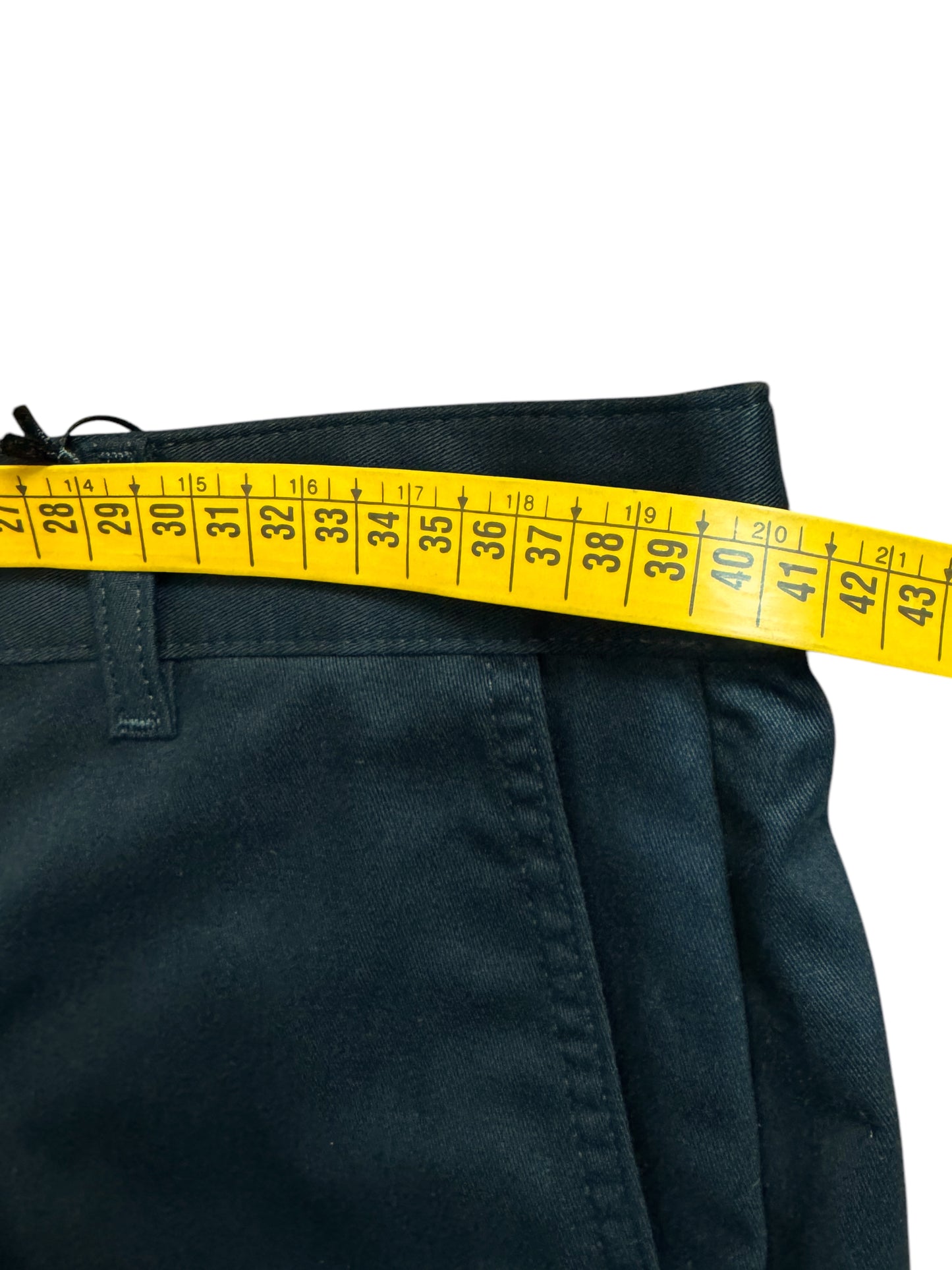 Bermuda Cargo Versace Nero con Stampa Barocco – Taglia 46 – 100% Cotone.