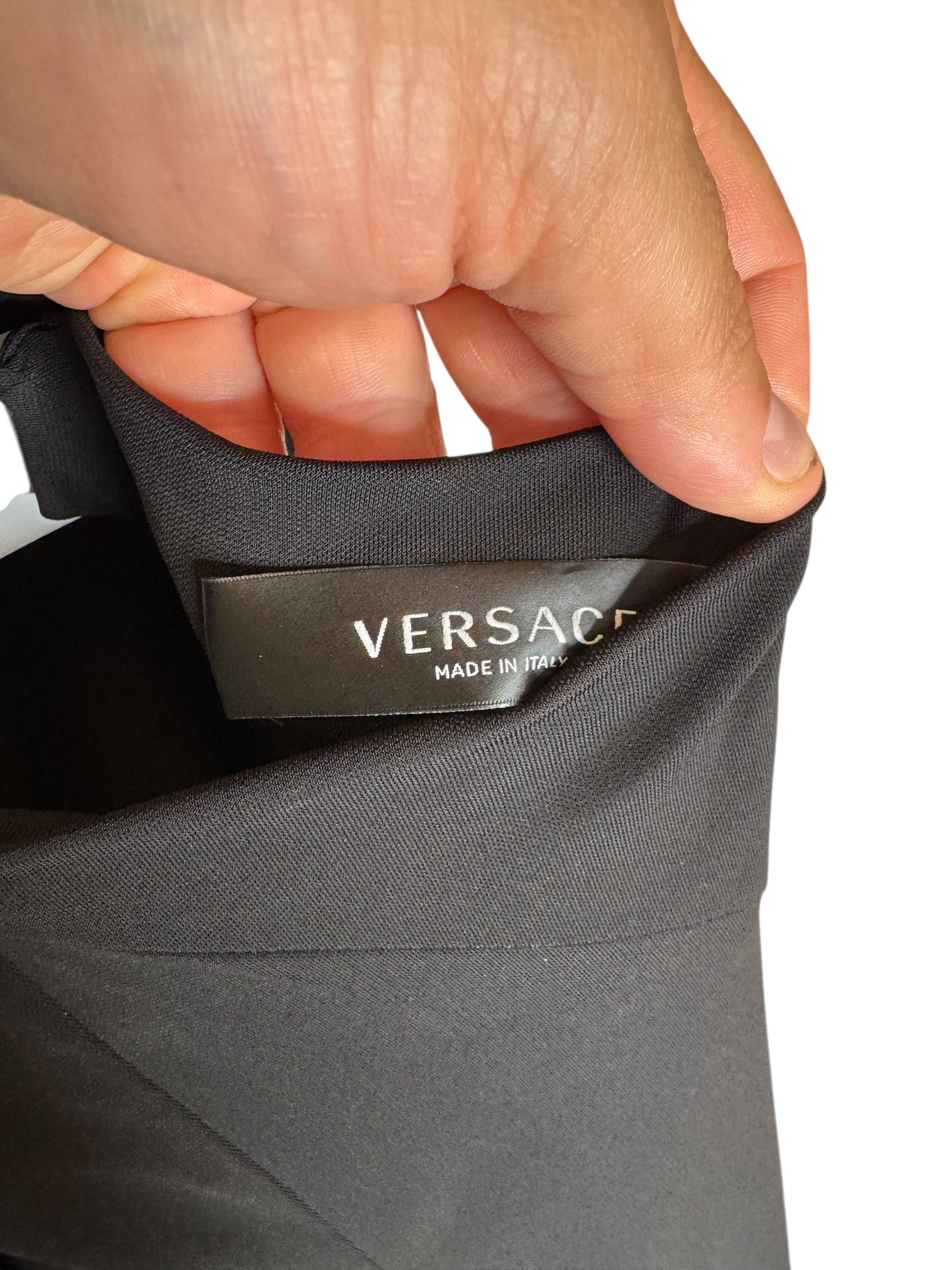 Versace Abito Nero Asimmetrico Monospalla Cut-Out - Taglia IT 38 - Made in Italy.