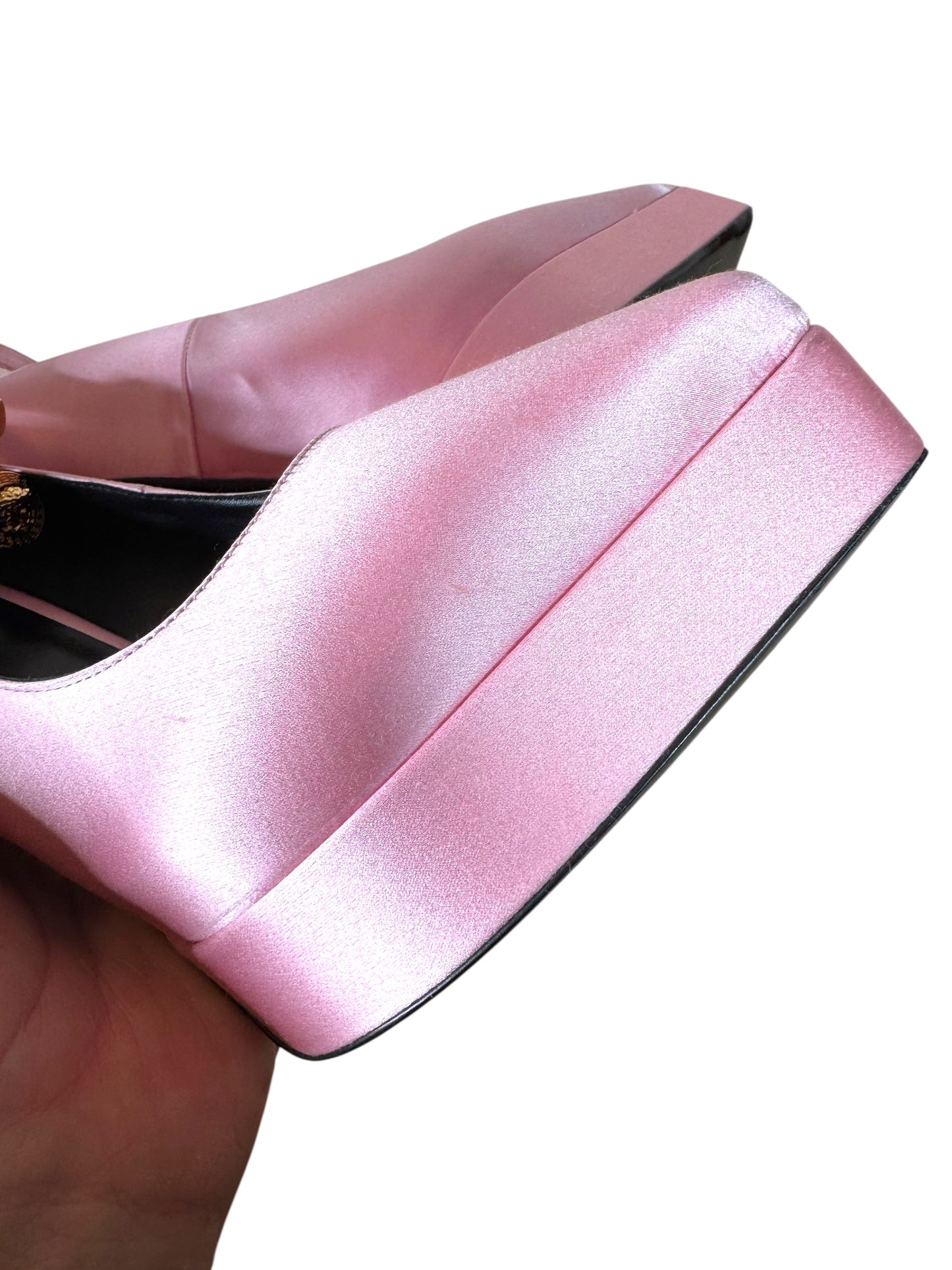 Decolleté Platform VERSACE Aevitas in Raso Rosa con Charm Medusa – Taglia 38