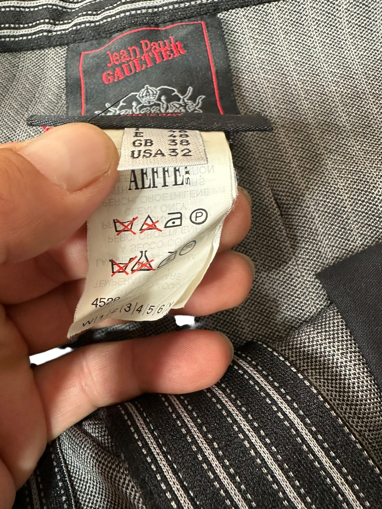 Jean Paul Gaultier pantaloni maschili (M)
