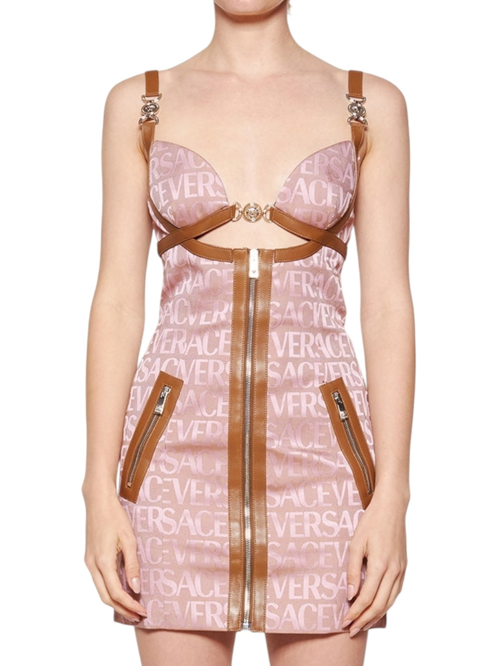 Versace Abito Mini in Tessuto Logato con Dettagli in Pelle e Accessori Iconici Medusa