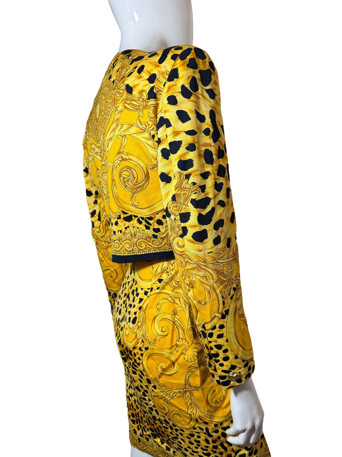 Completo vintage Istante by Gianni Versace anni ’90 – Giacca + Gonna con stampa barocca e animalier