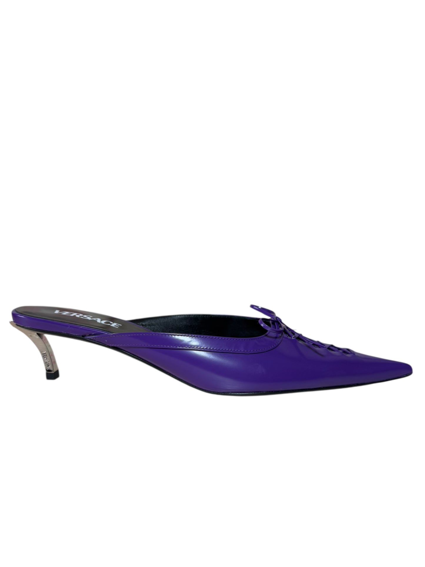 Versace Mules in Vernice Viola con Lacci e Tacco in Metallo – Taglia 40
