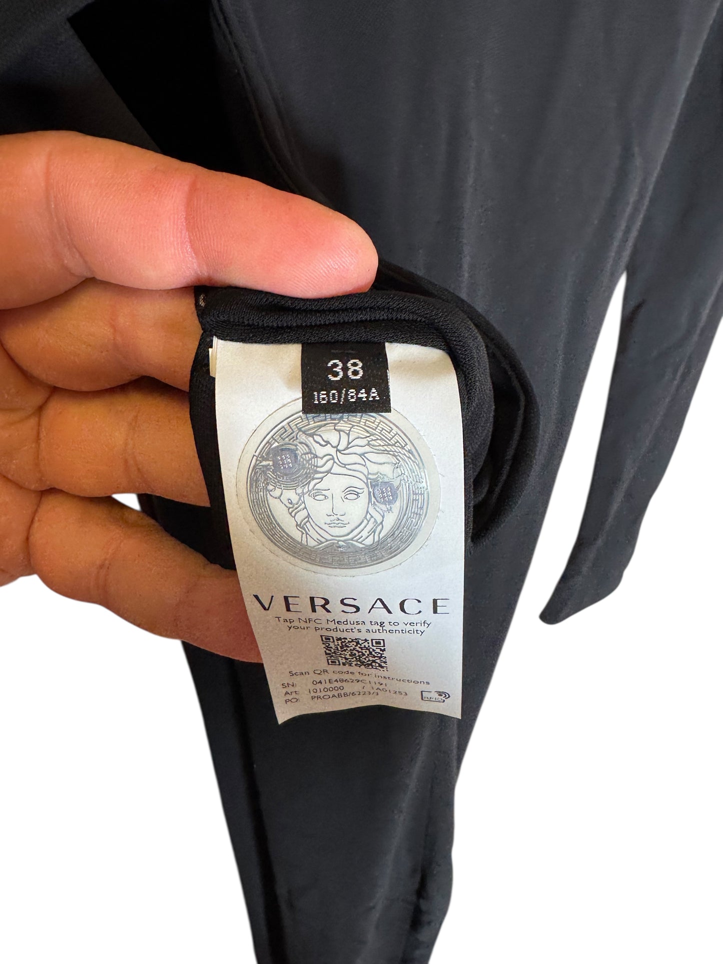 Versace Abito Lungo Nero con Cappuccio e Cut-Out Laterale - Taglia IT 38 - Made in Italy