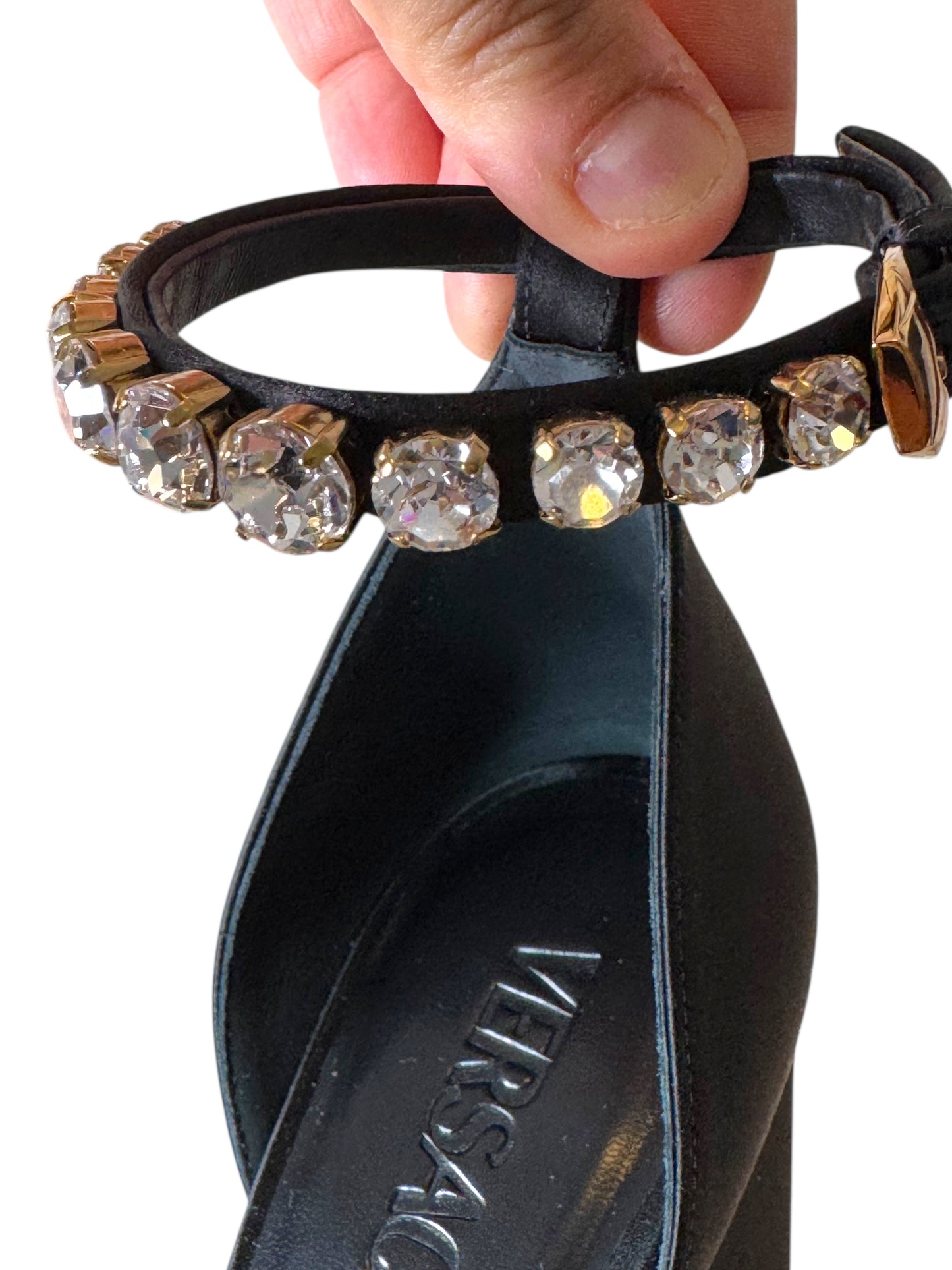 Versace Décolleté in Raso Nero con Plateau, Tacco Largo e Cinturino Gioiello – Taglia 40