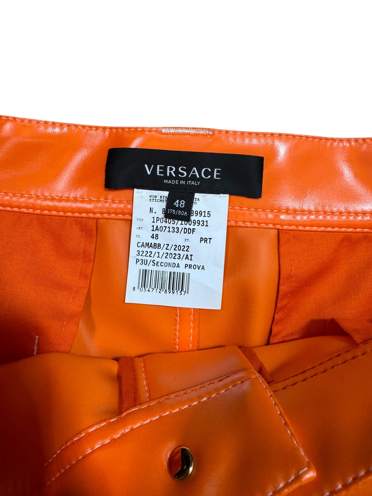 Versace Shorts Uomo Arancione – Effetto Lucido Gommato – Taglia 48