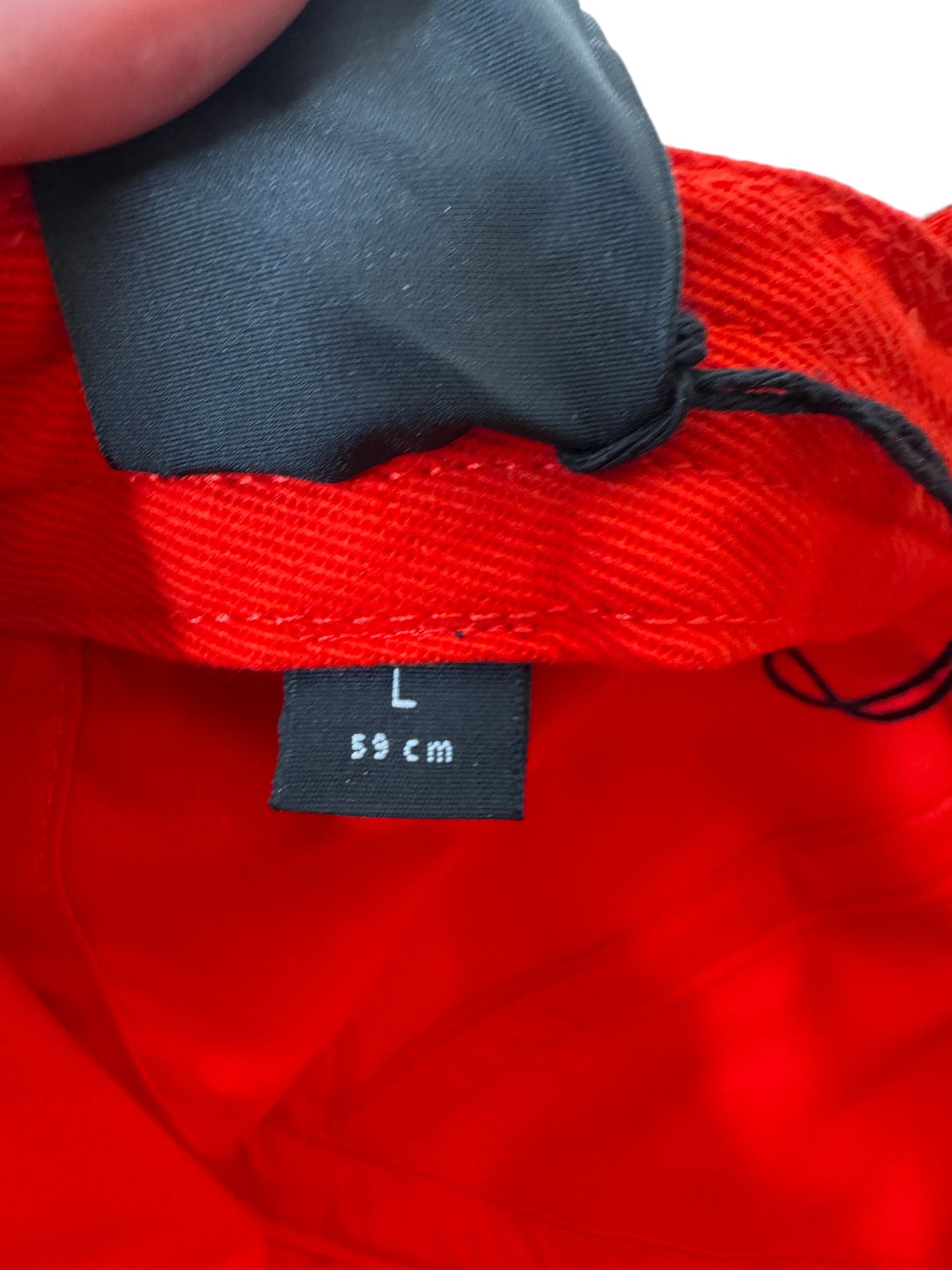 Cappellino Balenciaga rosso – Taglia L (59 cm) – Made in Italy