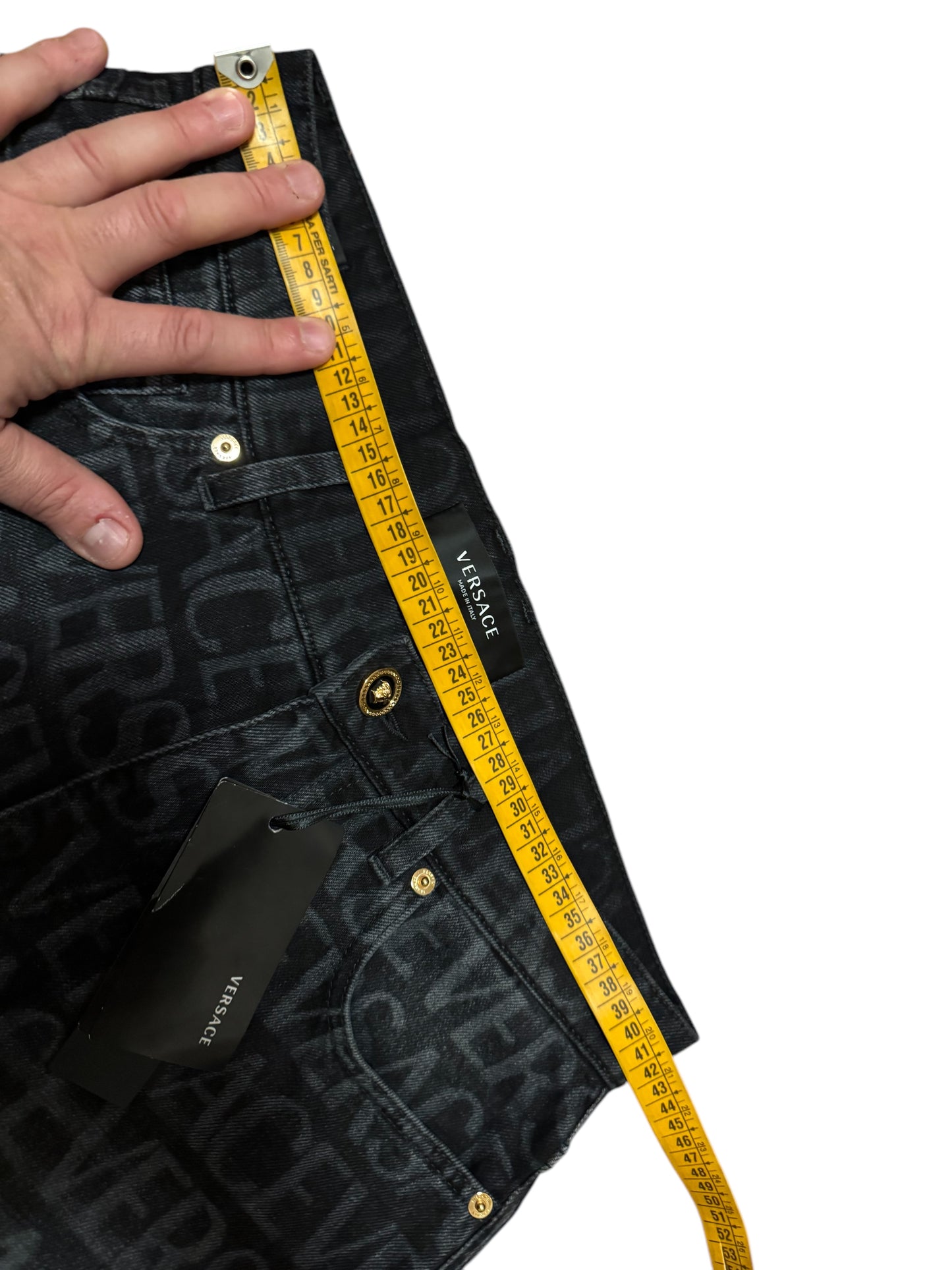 Versace – Jeans in Denim con Monogram All-Over