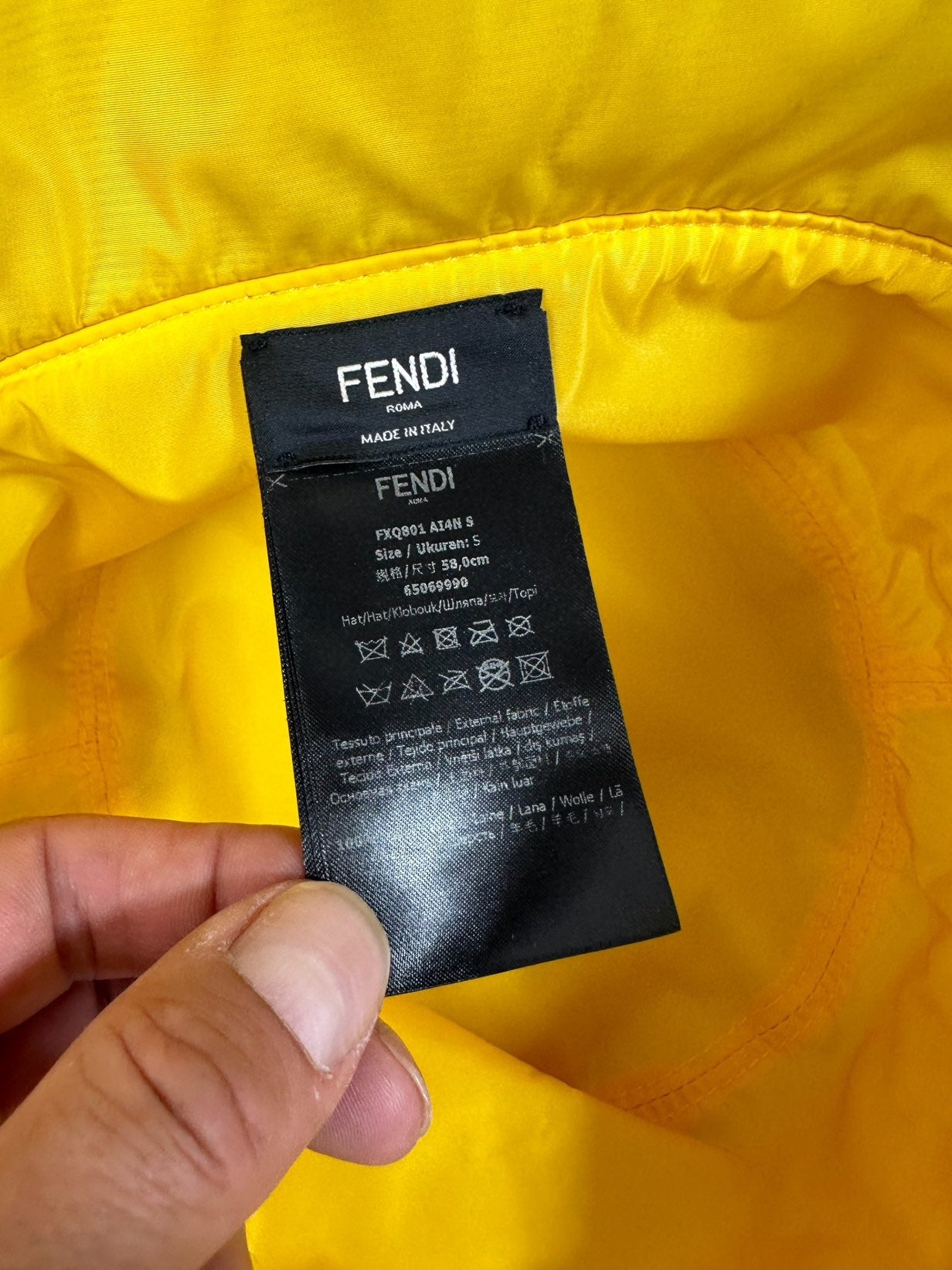 Fendi cappello alla pescatora in lana. (S)