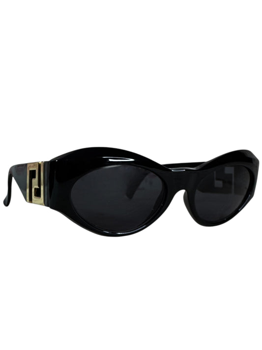 Occhiali da sole vintage Gianni Versace anni ’90 nero con logo Greca dorato