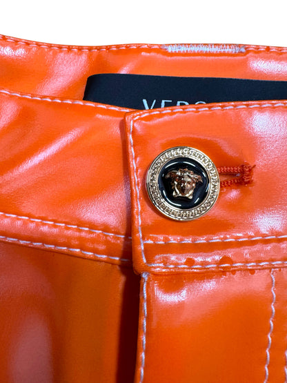 Versace Shorts Uomo Arancione – Effetto Lucido Gommato – Taglia 48