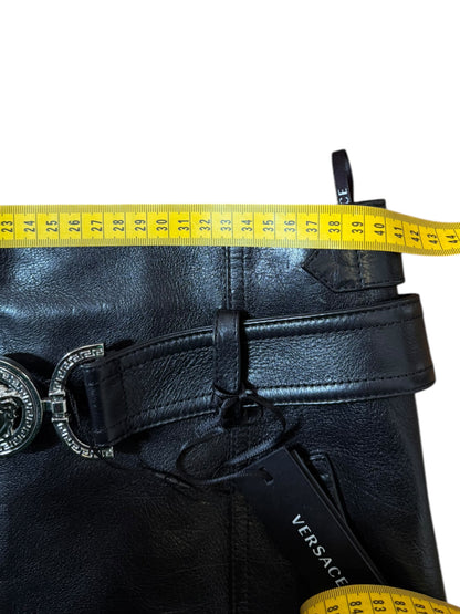 Minigonna Versace in pelle nera con cintura Medusa, Made in Italy