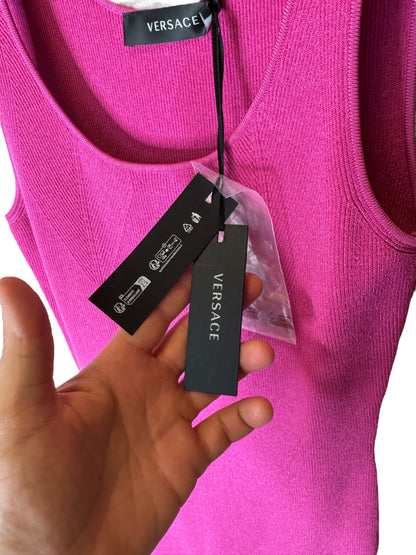Vestito Versace fucsia in maglia stretch con bottoni Medusa dorati – Taglia IT 38