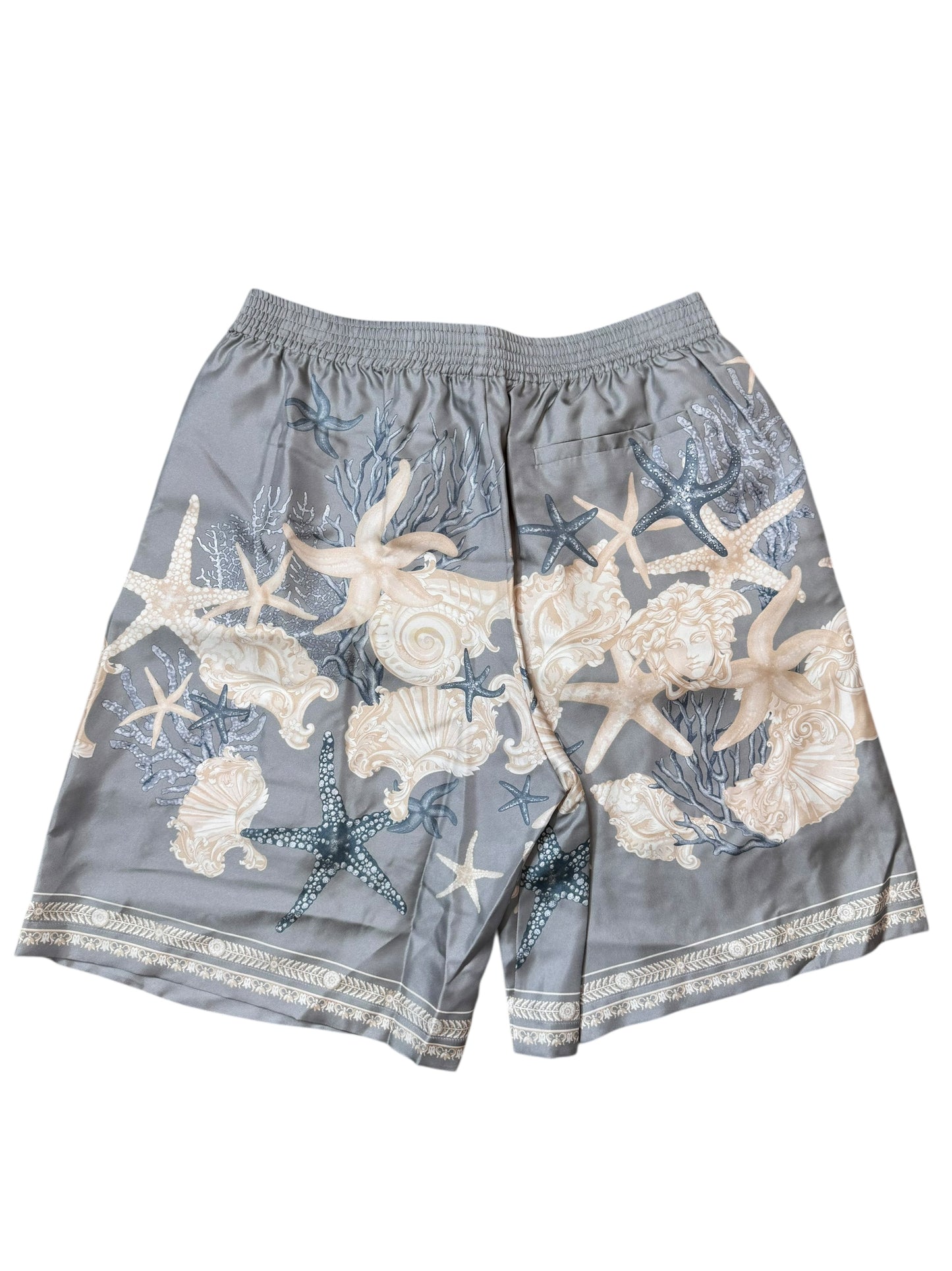 Shorts Versace in seta stampata, nuovi con cartellino, Made in Italy (XL)