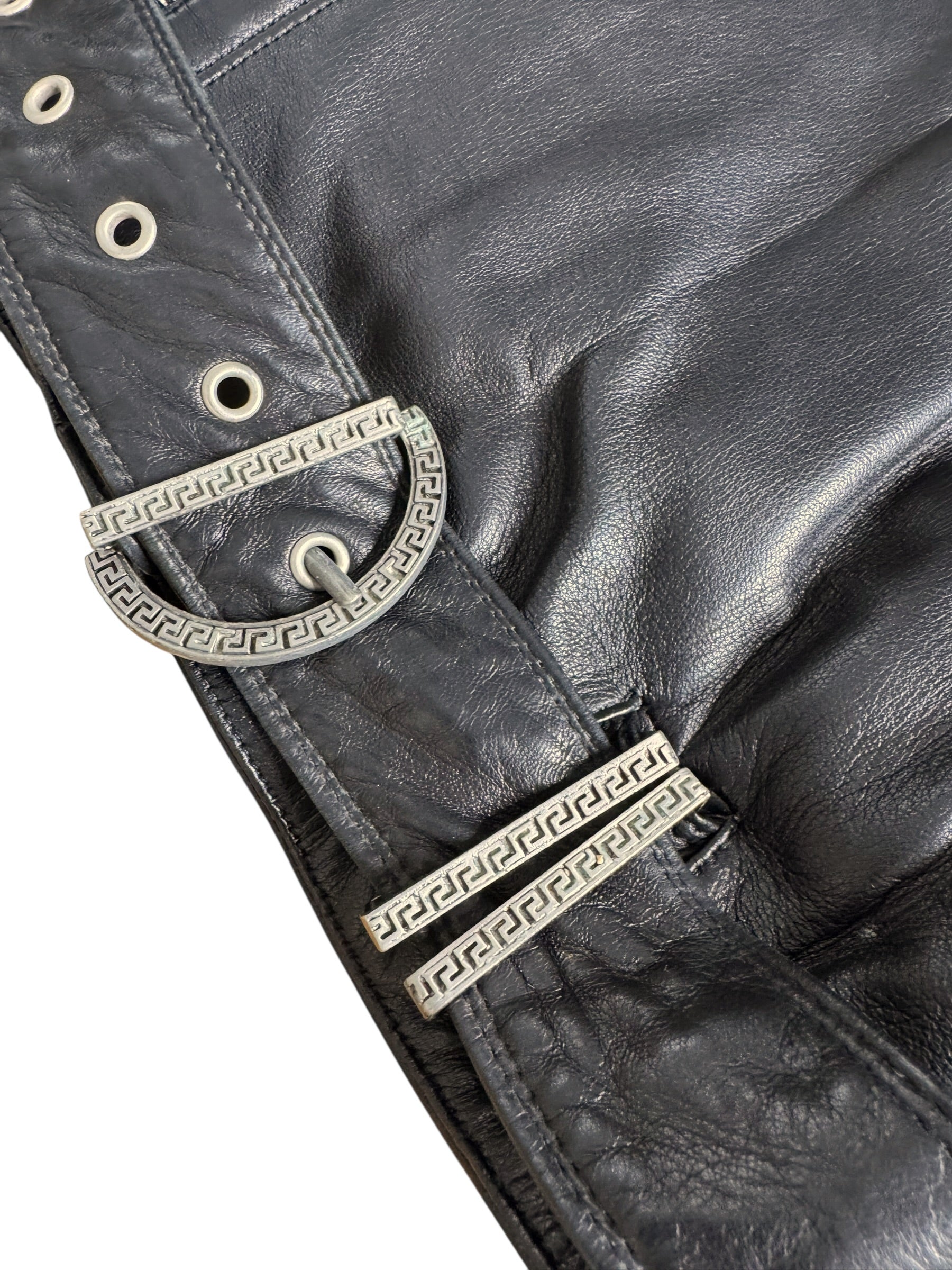 Gianni Versace SS 1994 biker jacket in pelle nera con dettagli Medusa tg 44 — foto 7