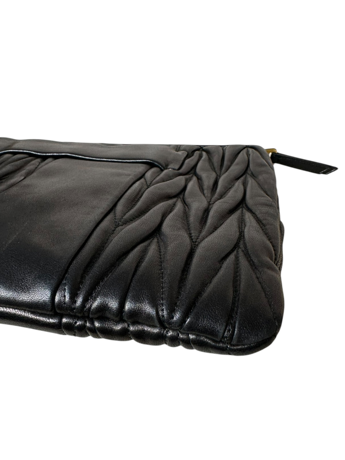 Miu Miu pochette in pelle matelassè