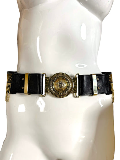 Gianni Versace Cintura Vintage Anni ‘90 in Pelle con Medusa e Frange Dorate