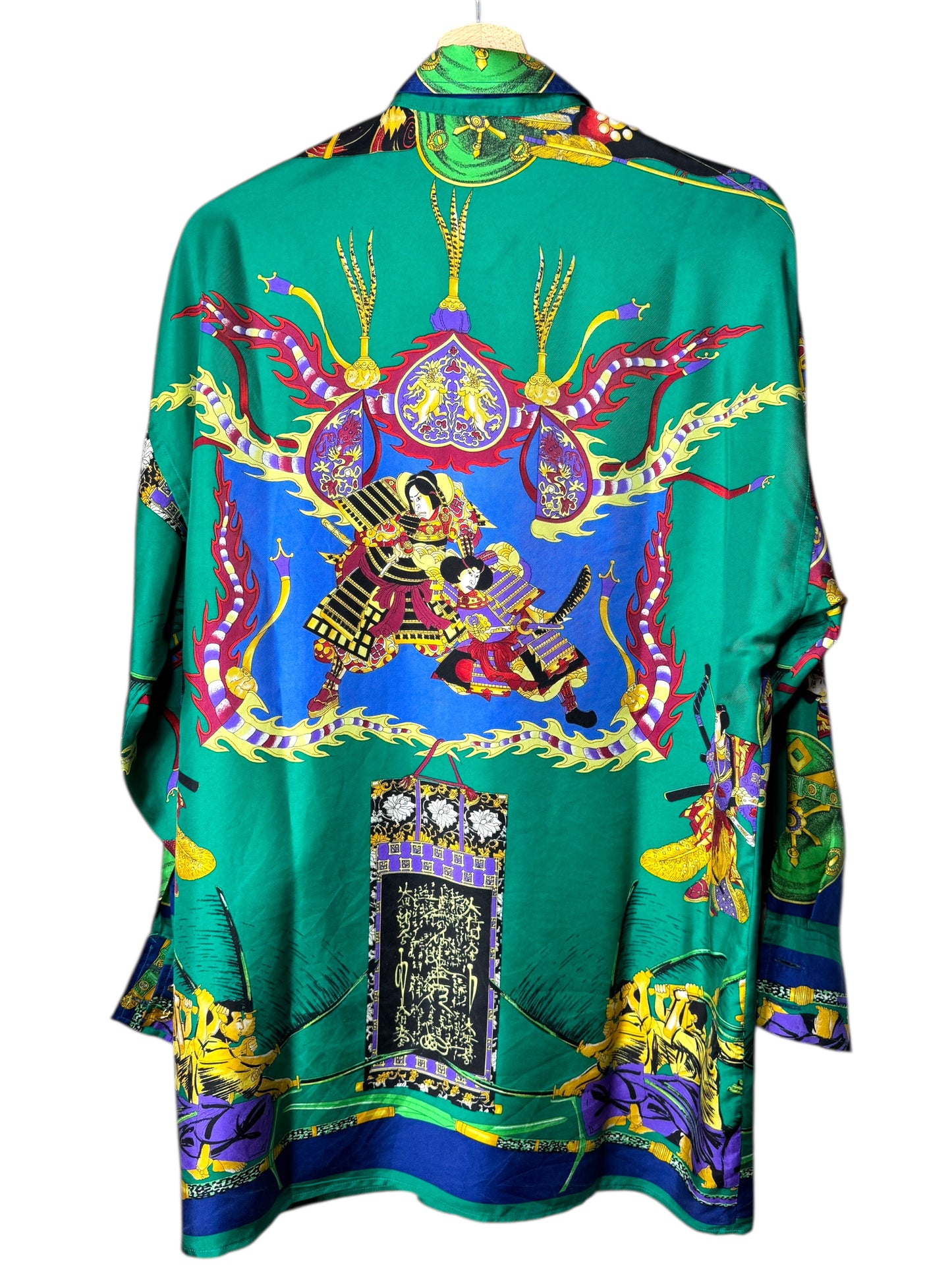 Camicia Gianni Versace Sport vintage in seta stampa Samurai – Made in Italy.