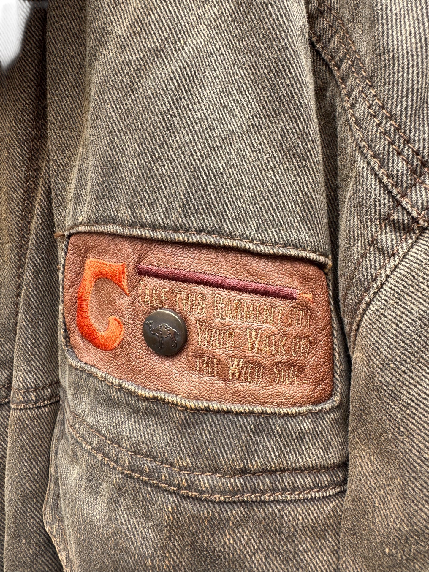 Giacca Camel Collection in cotone imbottita con colletto in pelle vintage