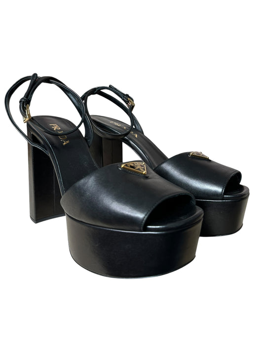 Prada sandalo in pelle (40.5)