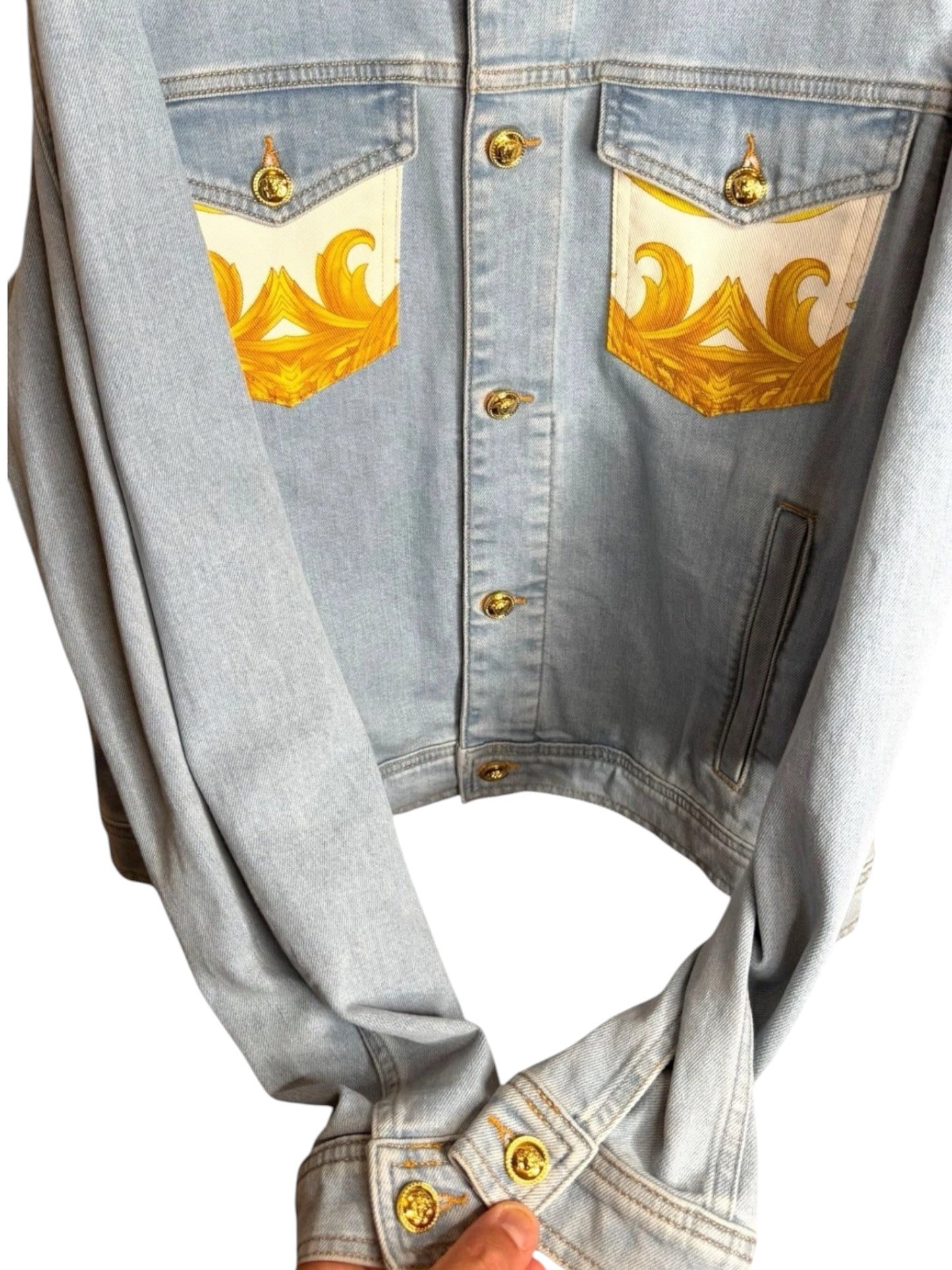 Giacca in denim Versace con tasche motivo Barocco - Taglia