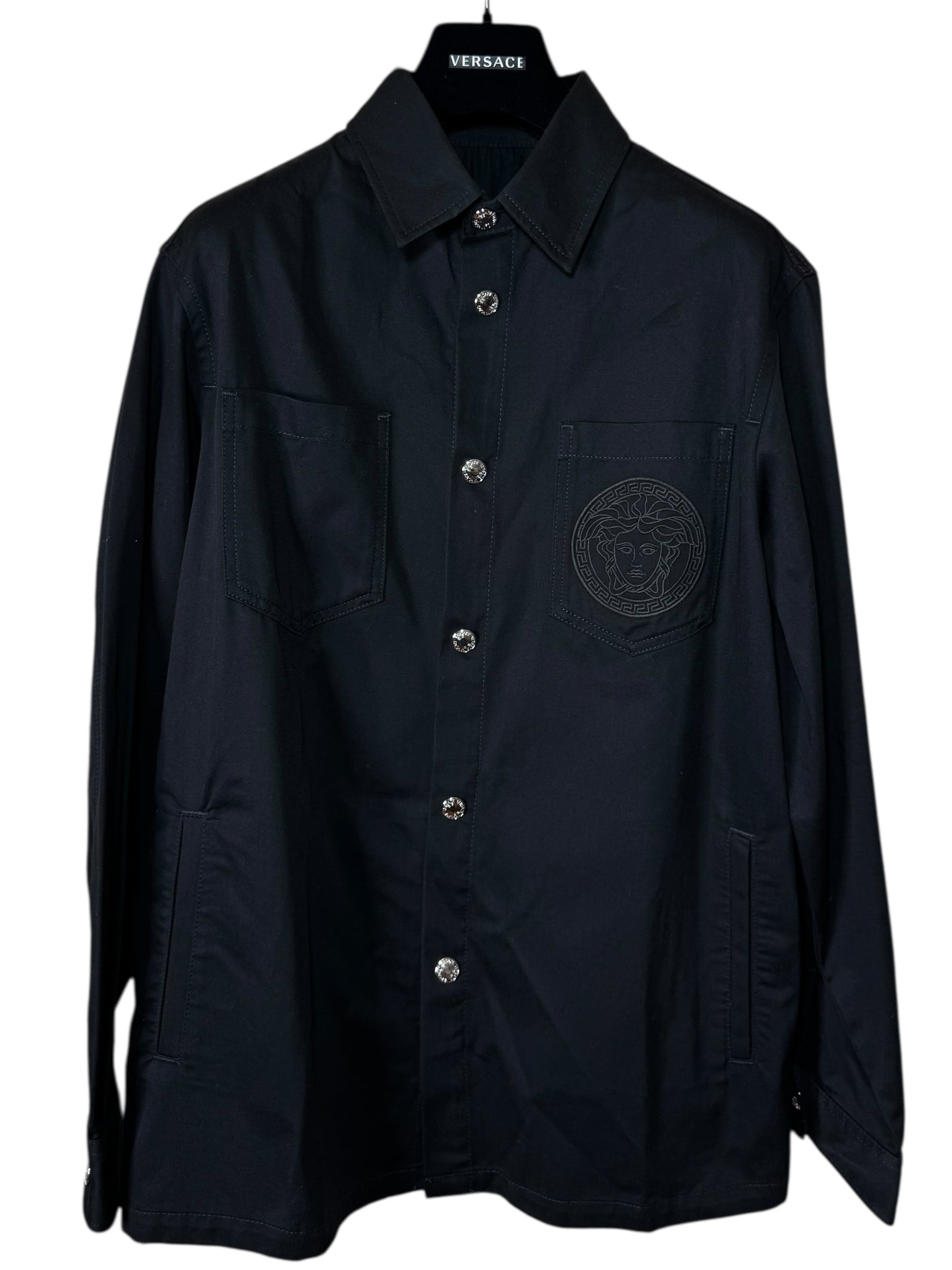 Camicia overshirt Versace nera con logo Medusa ricamato – Taglia 50.