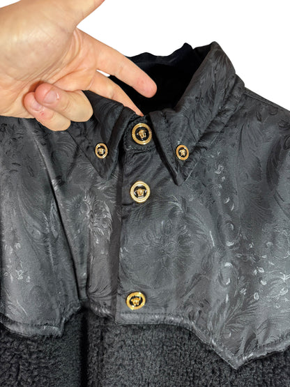 Giacca Versace nera in eco shearling con inserti jacquard