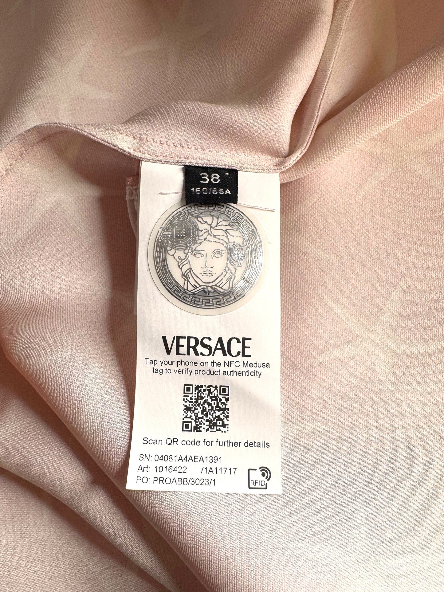 Gonna Versace in seta rosa con stampa stelle marine – TG 38 IT