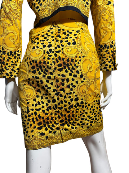 Completo vintage Istante by Gianni Versace anni ’90 – Giacca + Gonna con stampa barocca e animalier