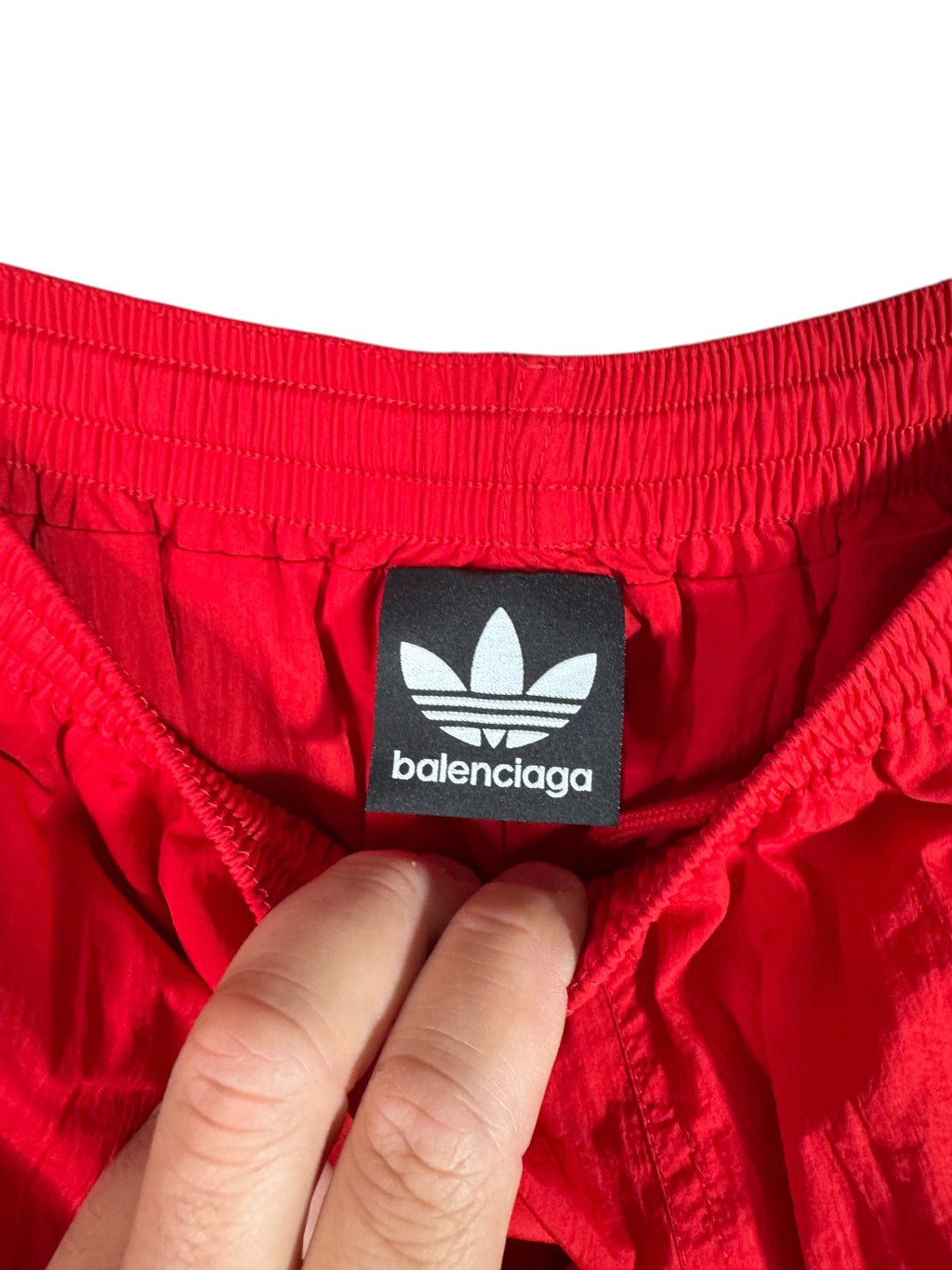 Pantaloni Balenciaga x Adidas rossi in nylon con stivale integrato — foto 8