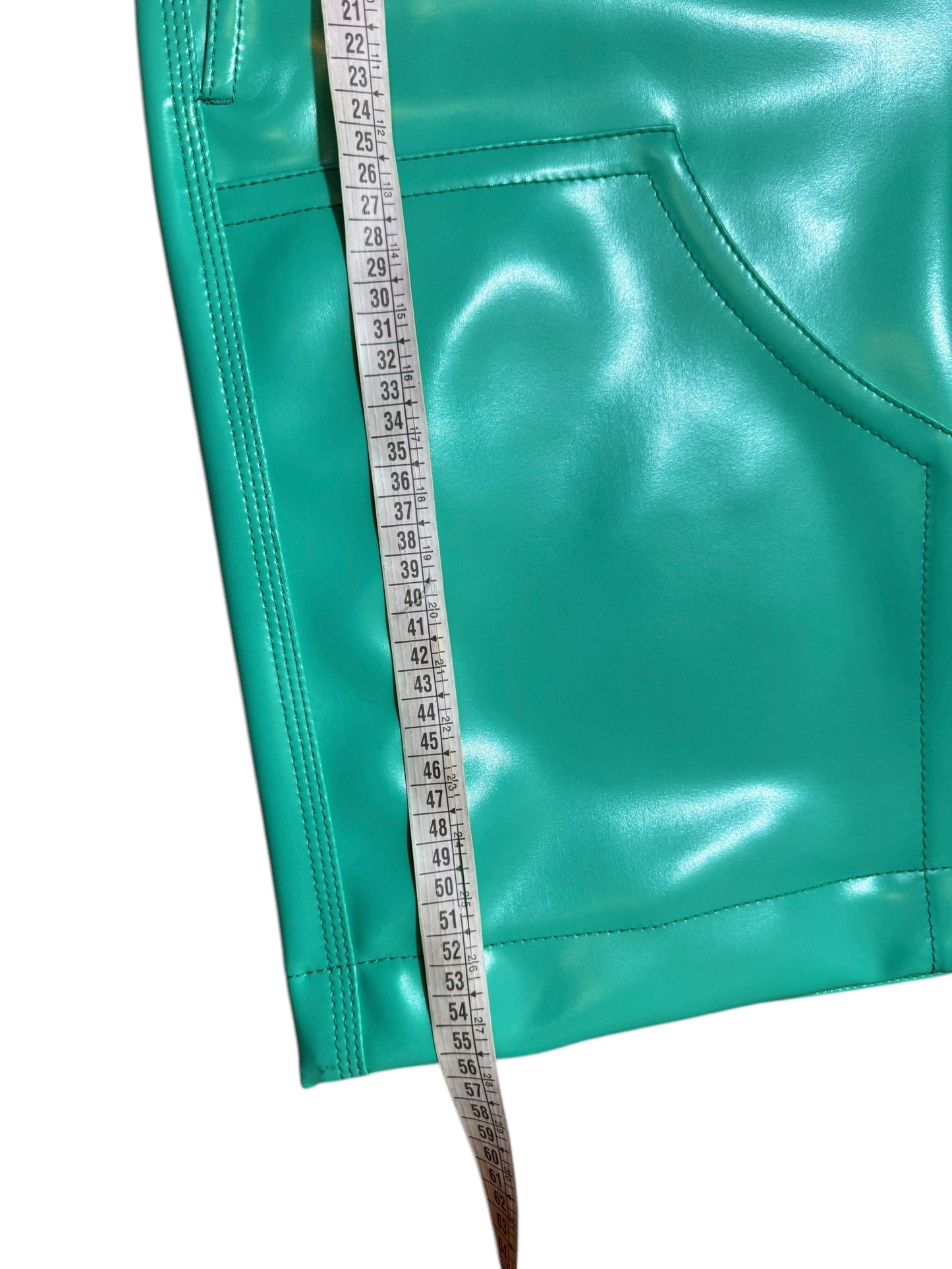 Versace Shorts Uomo Verde Acqua – Materiale Gommato – Taglia 52