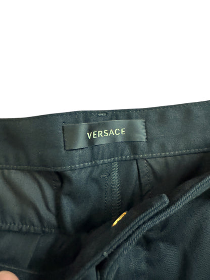 Bermuda Cargo Versace Nero con Stampa Barocco – Taglia 46 – 100% Cotone.