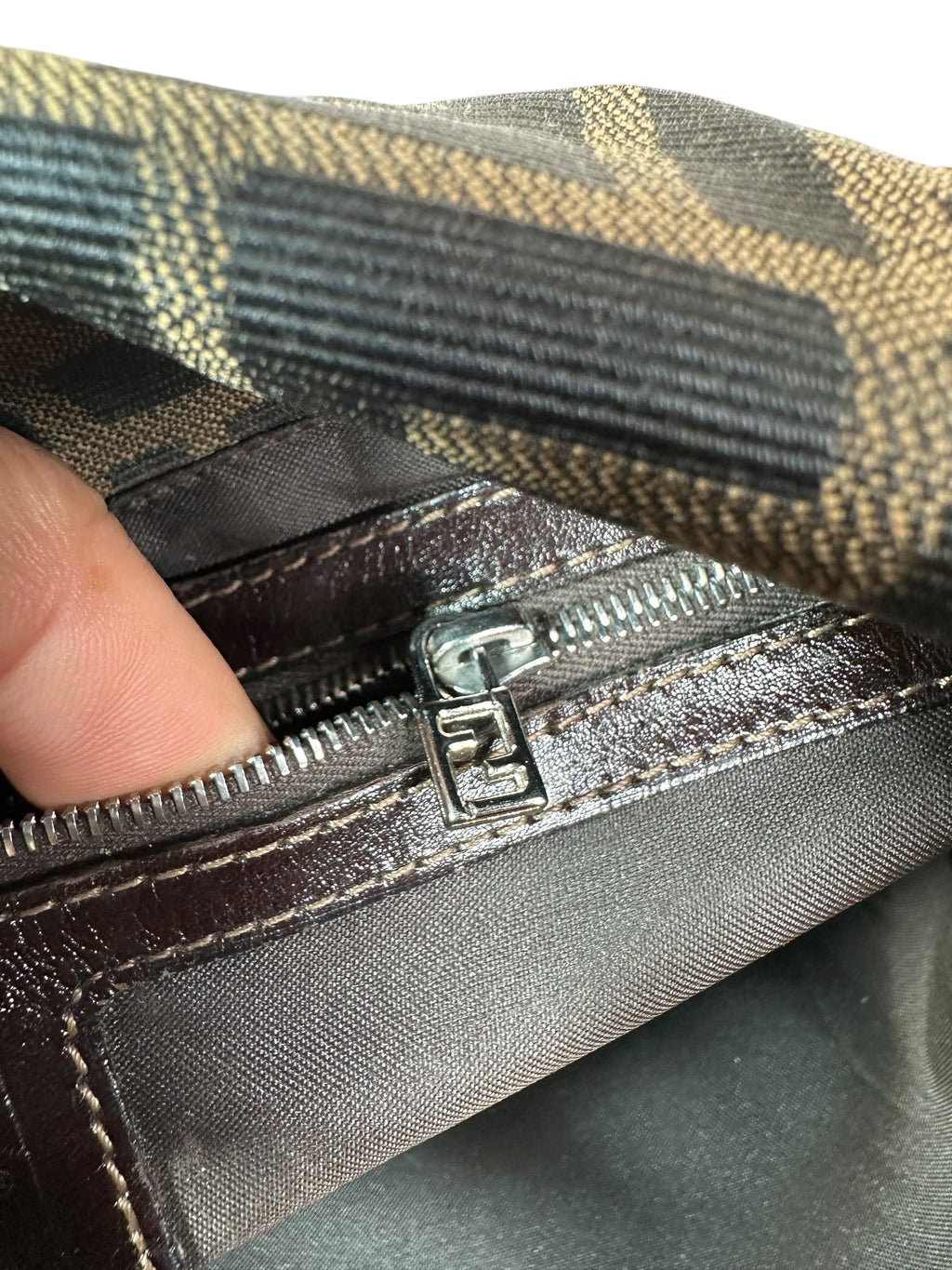 Fendi mamma baguette vintage — foto 18