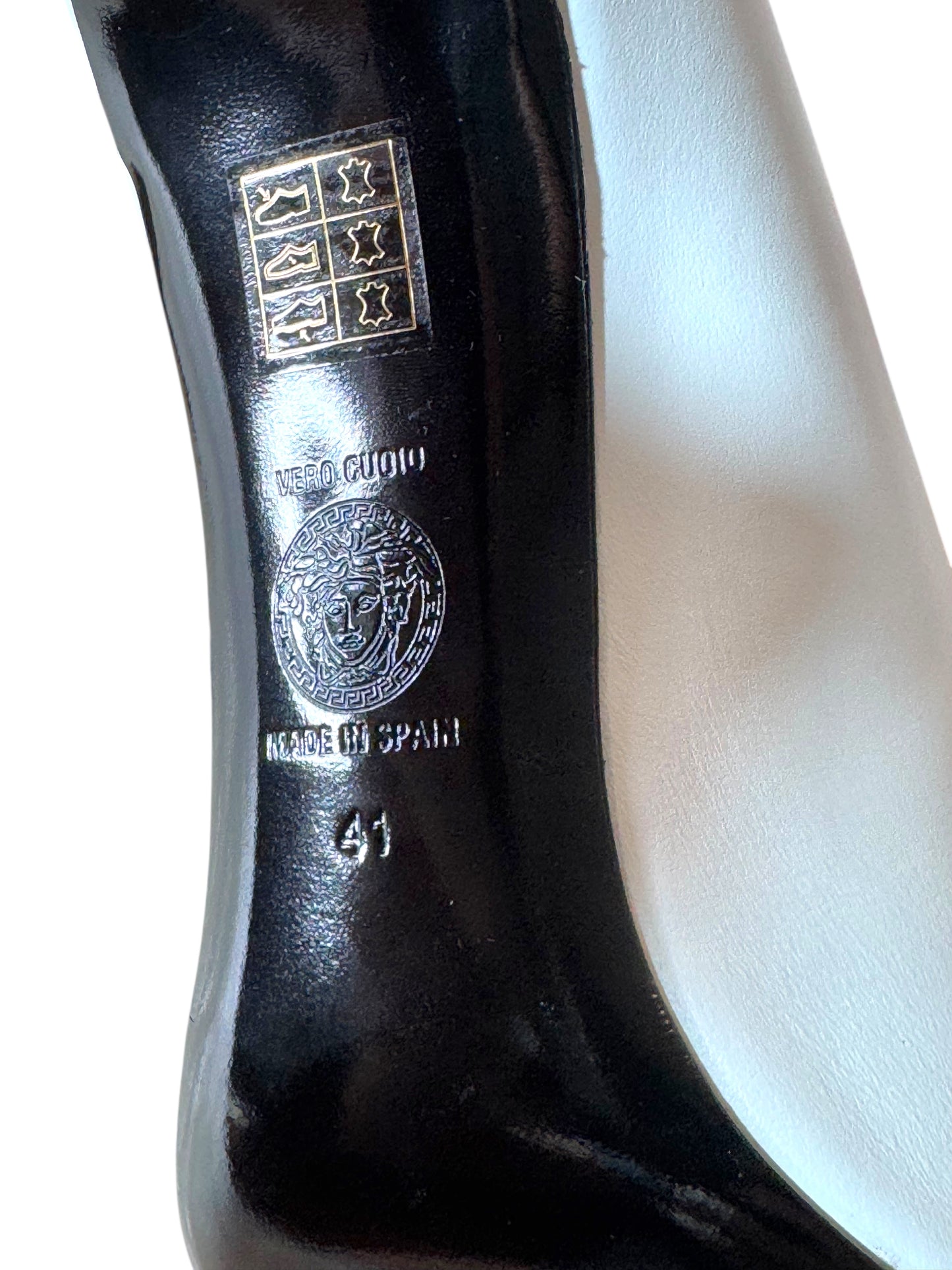 Décolleté Versace Medusa in Pelle Bianca – Tacco Alto – Iconico