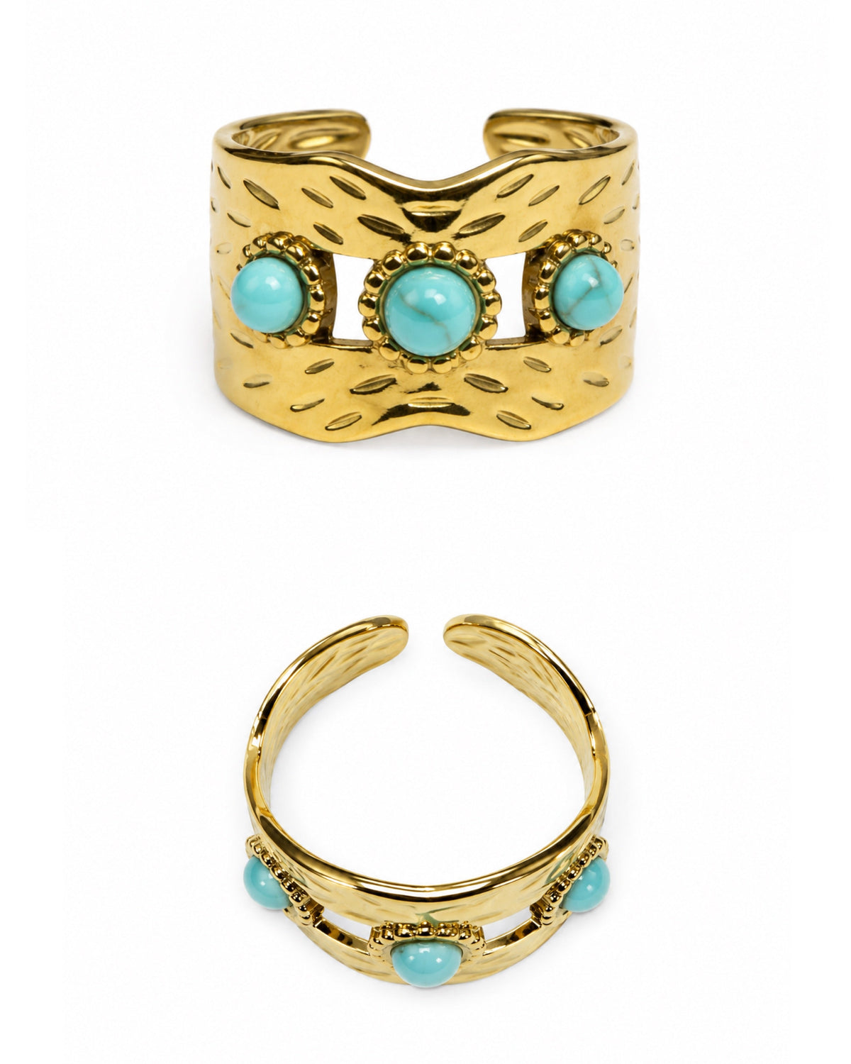 Anello regolabile dorato con tre cabochon turchesi