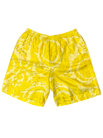 Shorts Versace in seta gialla stampa barocca, nuovi con cartellino