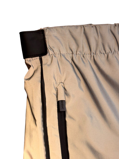 Prada pantaloni sportivi nylon grigio bande nere logo rosso tg 48 — foto 4