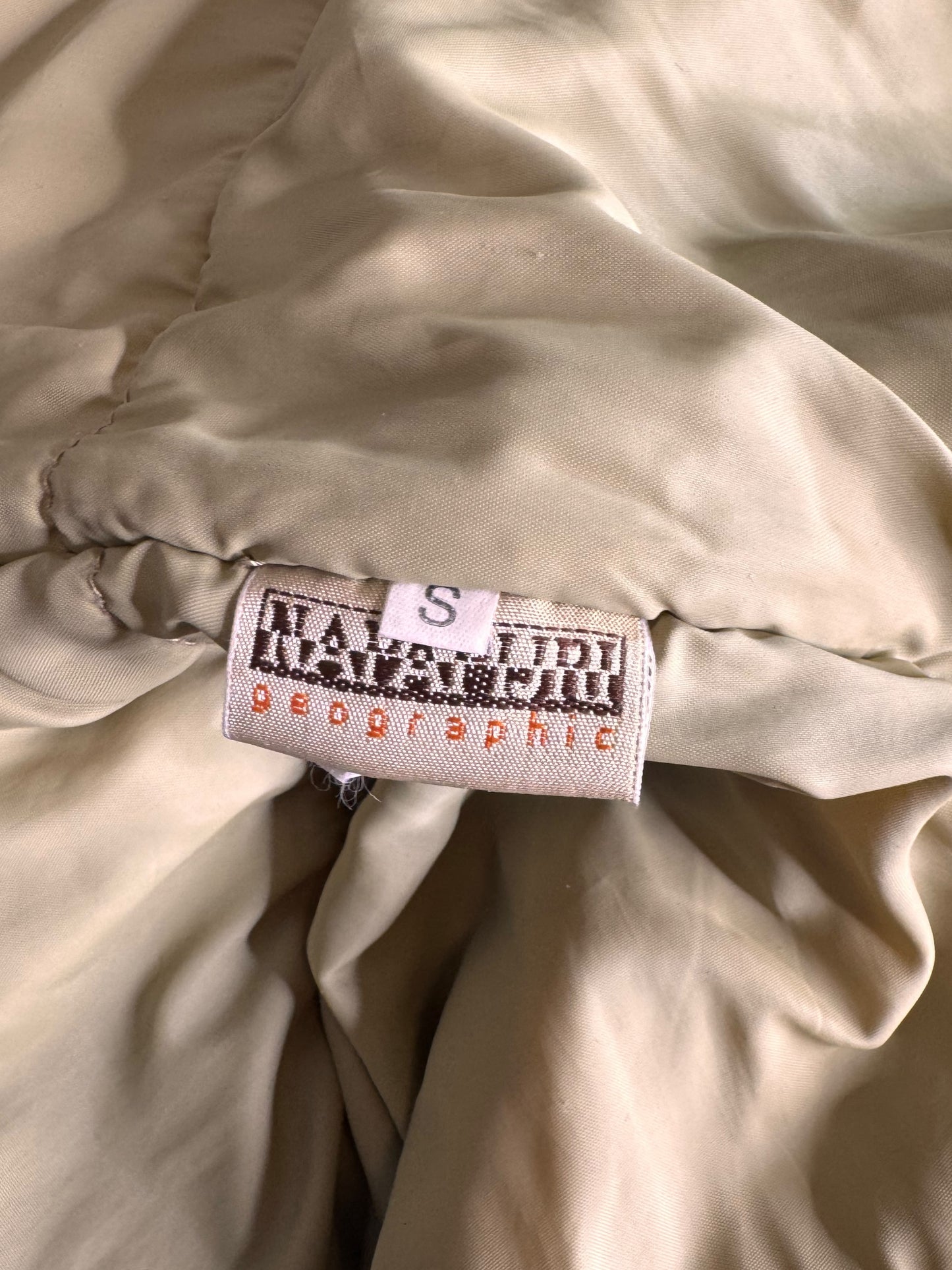 Giacca Napapijri Geographic rossa vintage uomo con cappuccio